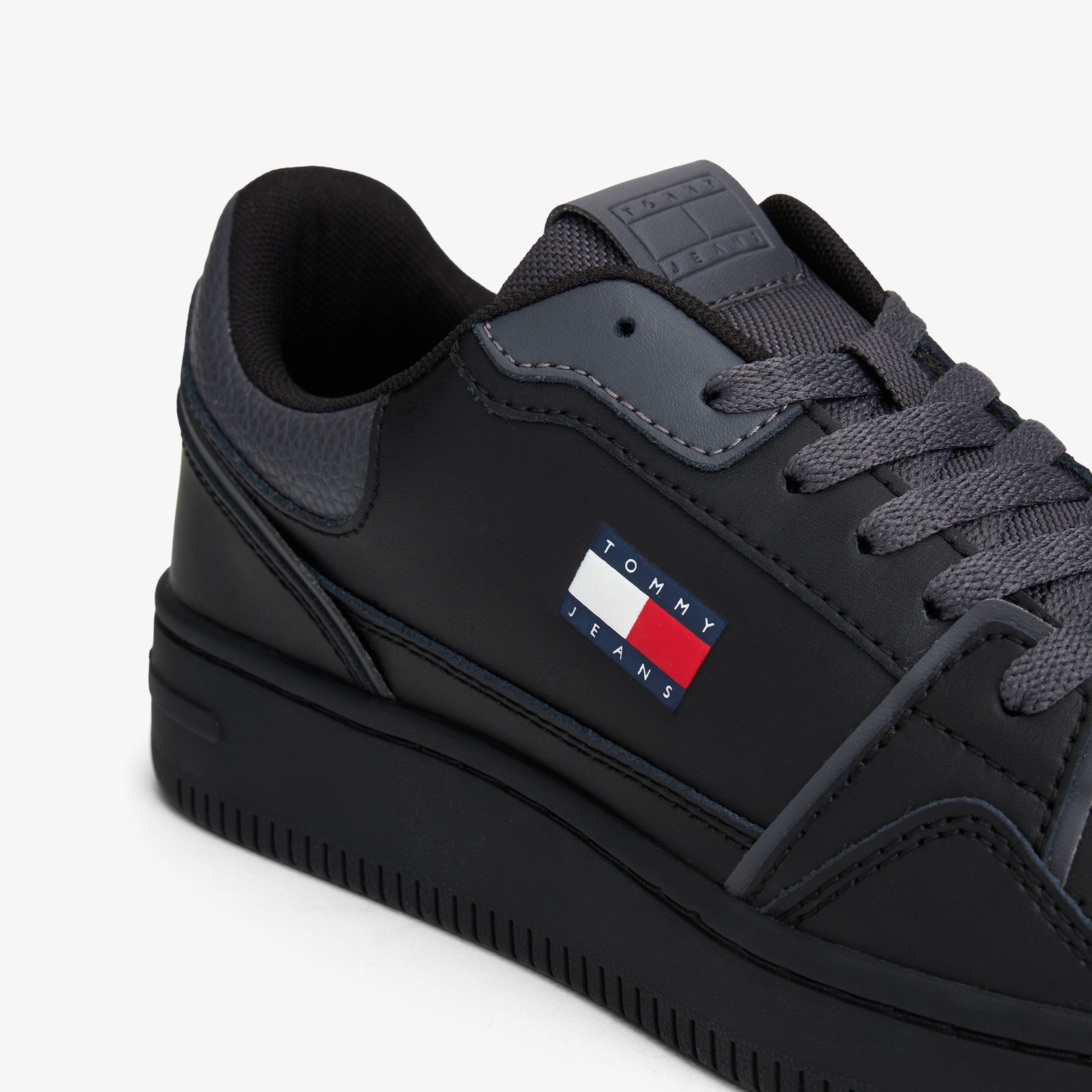 Tommy Jeans Retro Basket Kadın Siyah Spor Ayakkabı