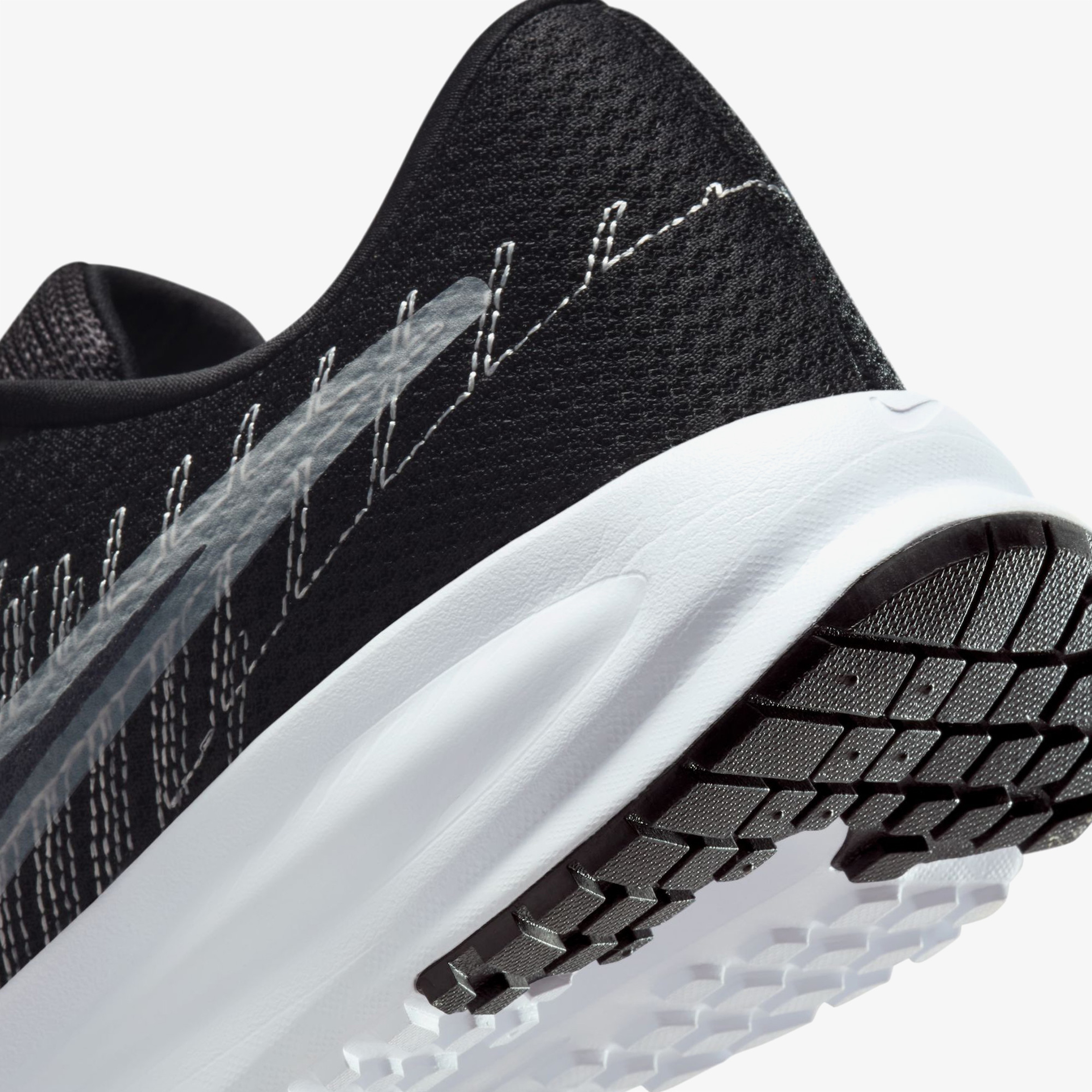 Nike Run Defy Kadın Siyah Koşu Ayakkabısı