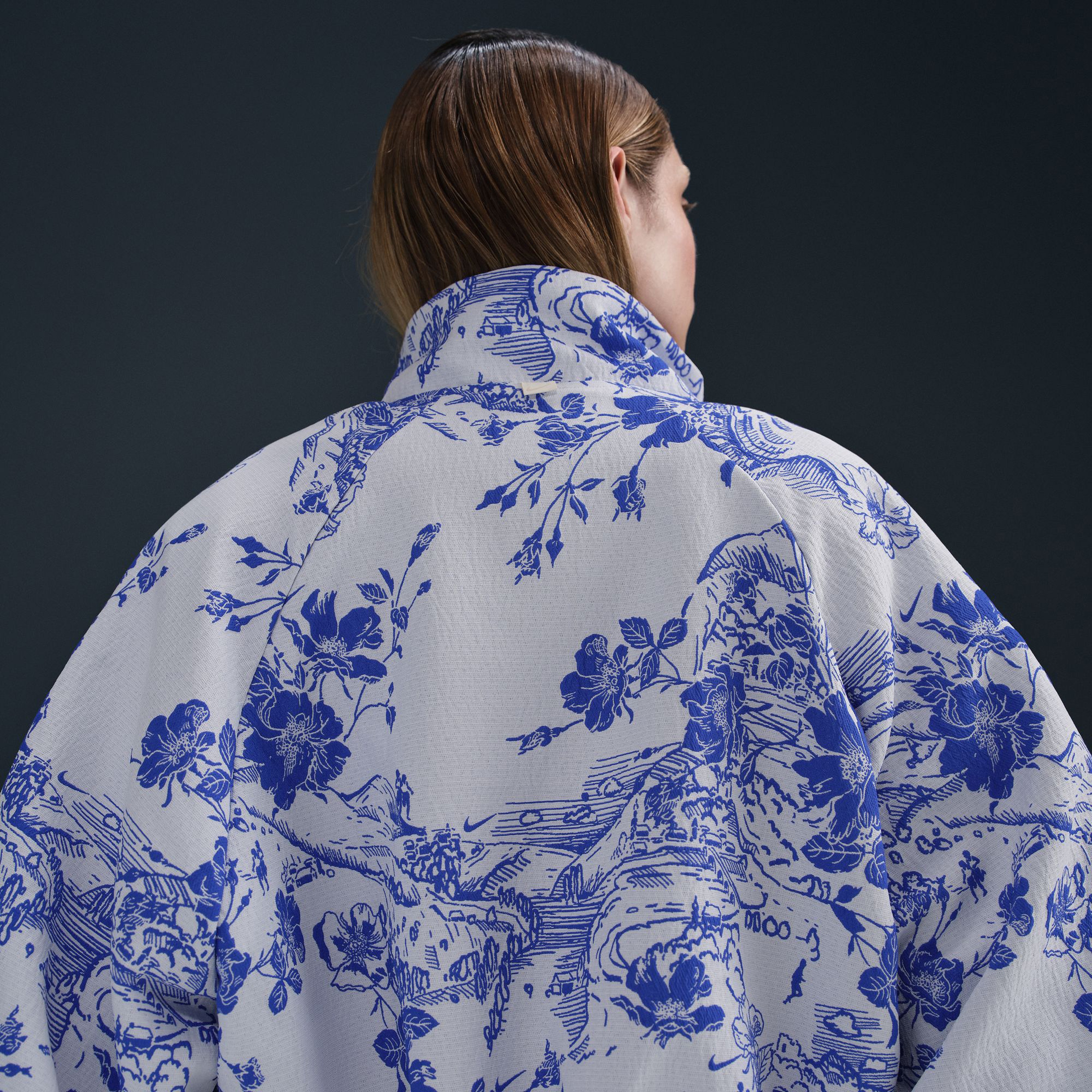 Nike Sportswear Collection Jacquard Tracker Kadın Beyaz Ceket