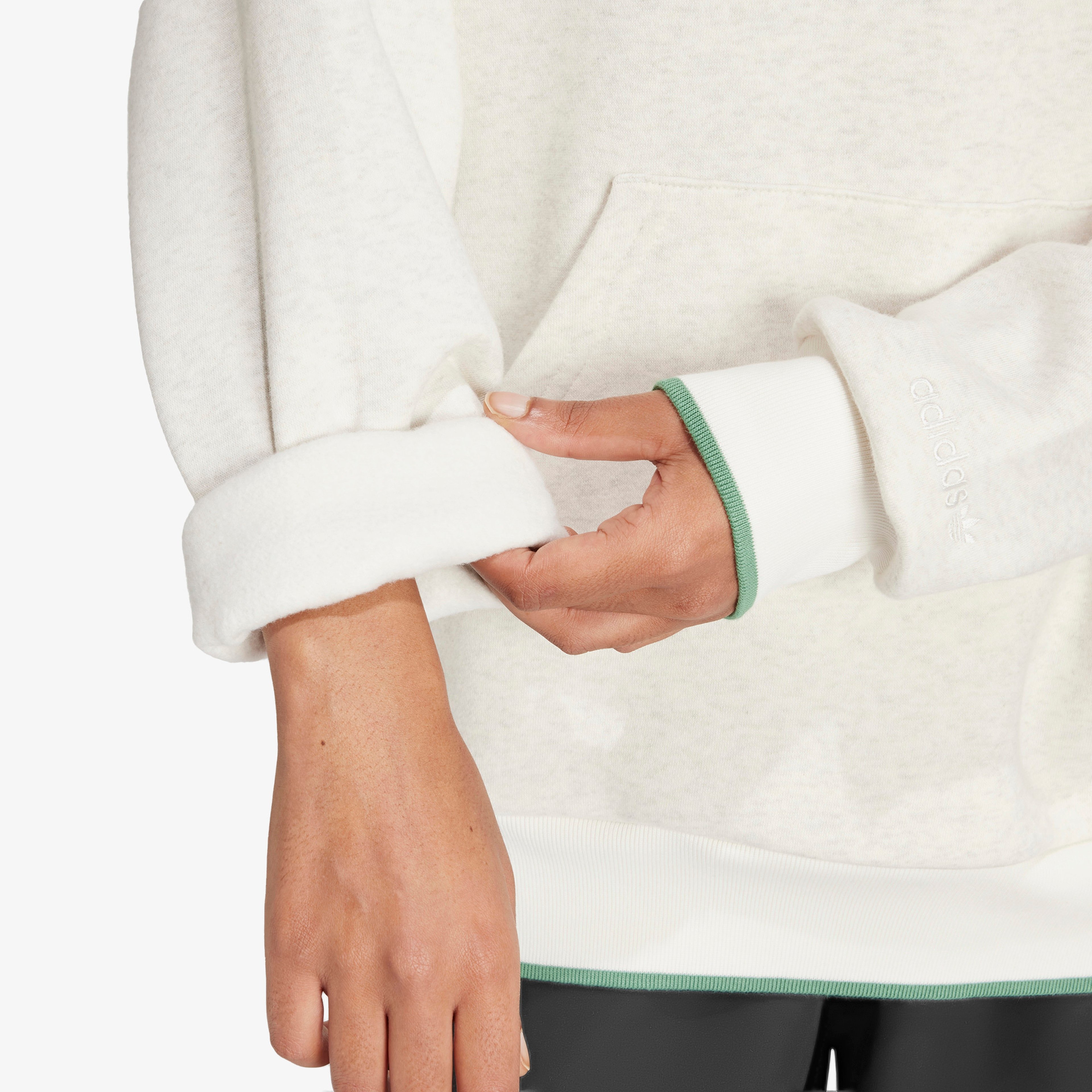 adidas Graphic Loose Kadın Beyaz Hoodie