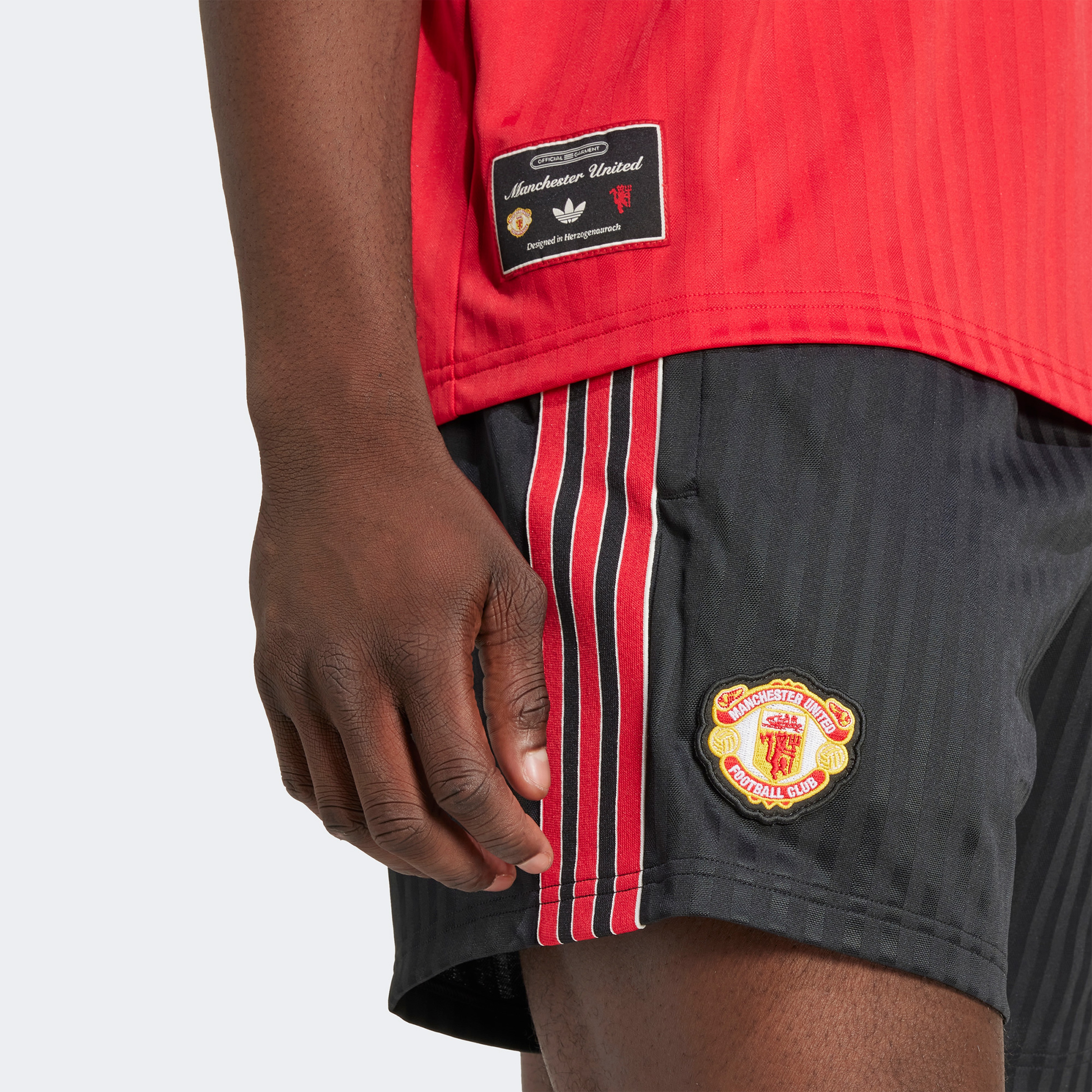adidas Manchester United Terrace Icons 24-25 Erkek Siyah Futbol Şortu