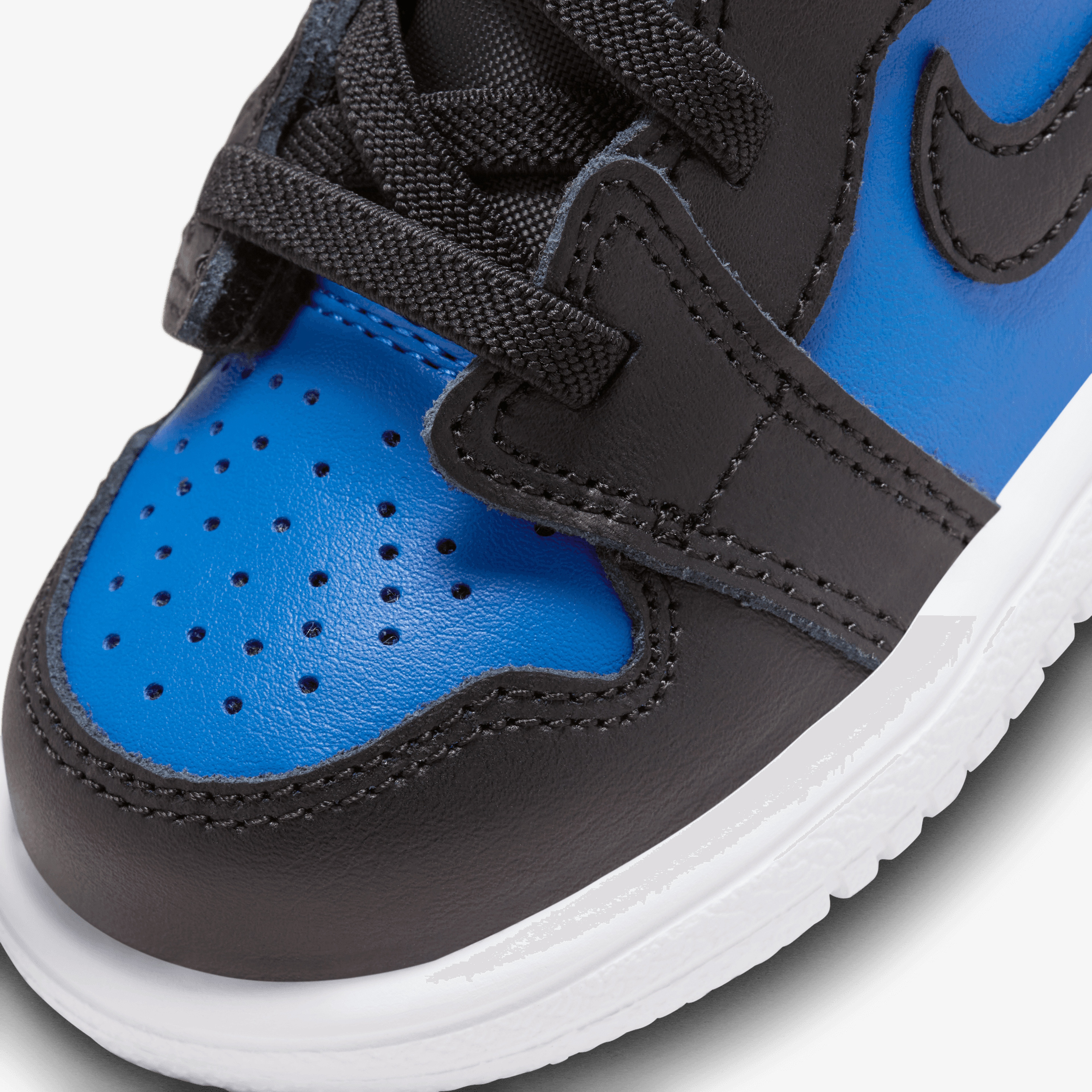 Jordan 1 Mid Alt Bebek Siyah Sneaker