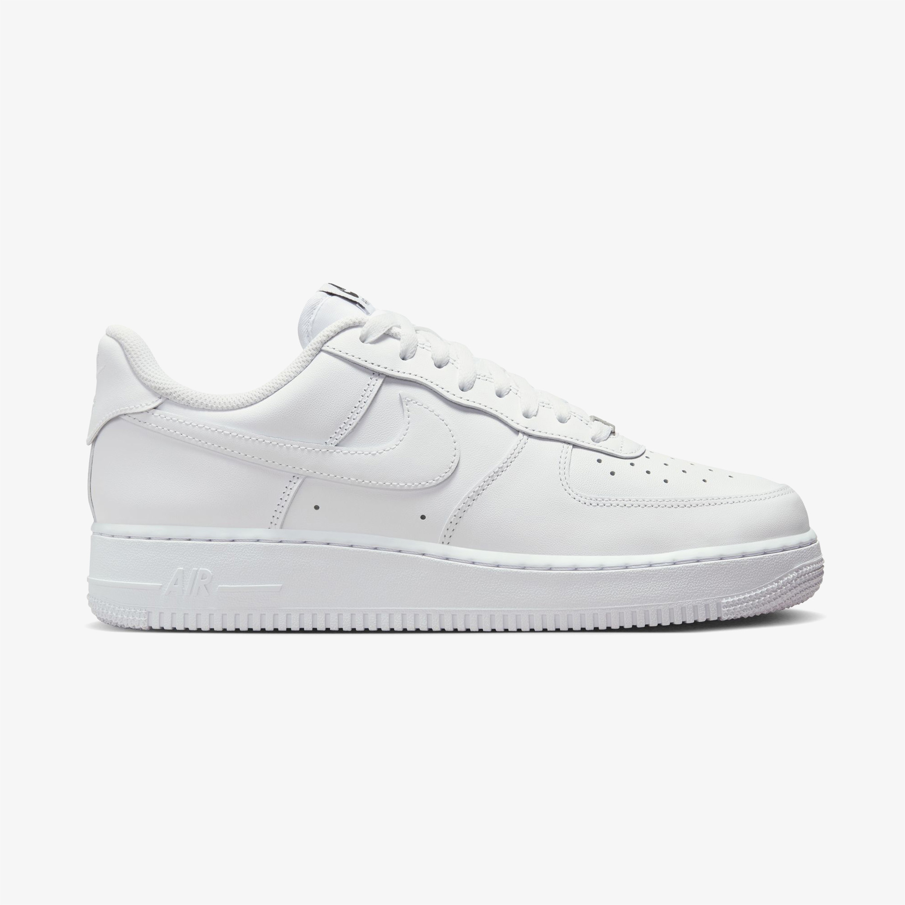 Nike Air Force 1 07 Flyease Erkek Beyaz Spor Ayakkabı