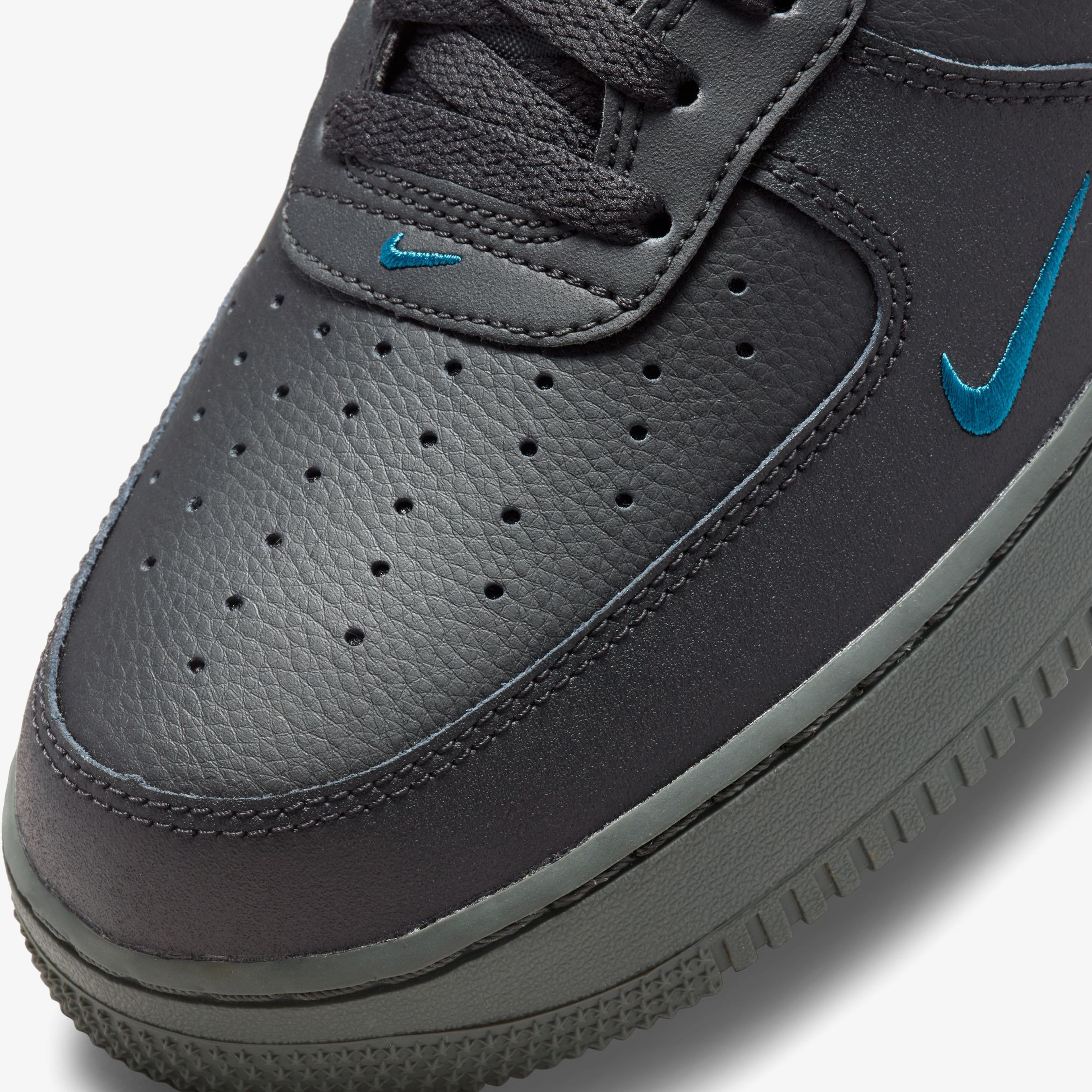 Nike Air Force 1 '07 Lv8 J22 Erkek Siyah Sneaker