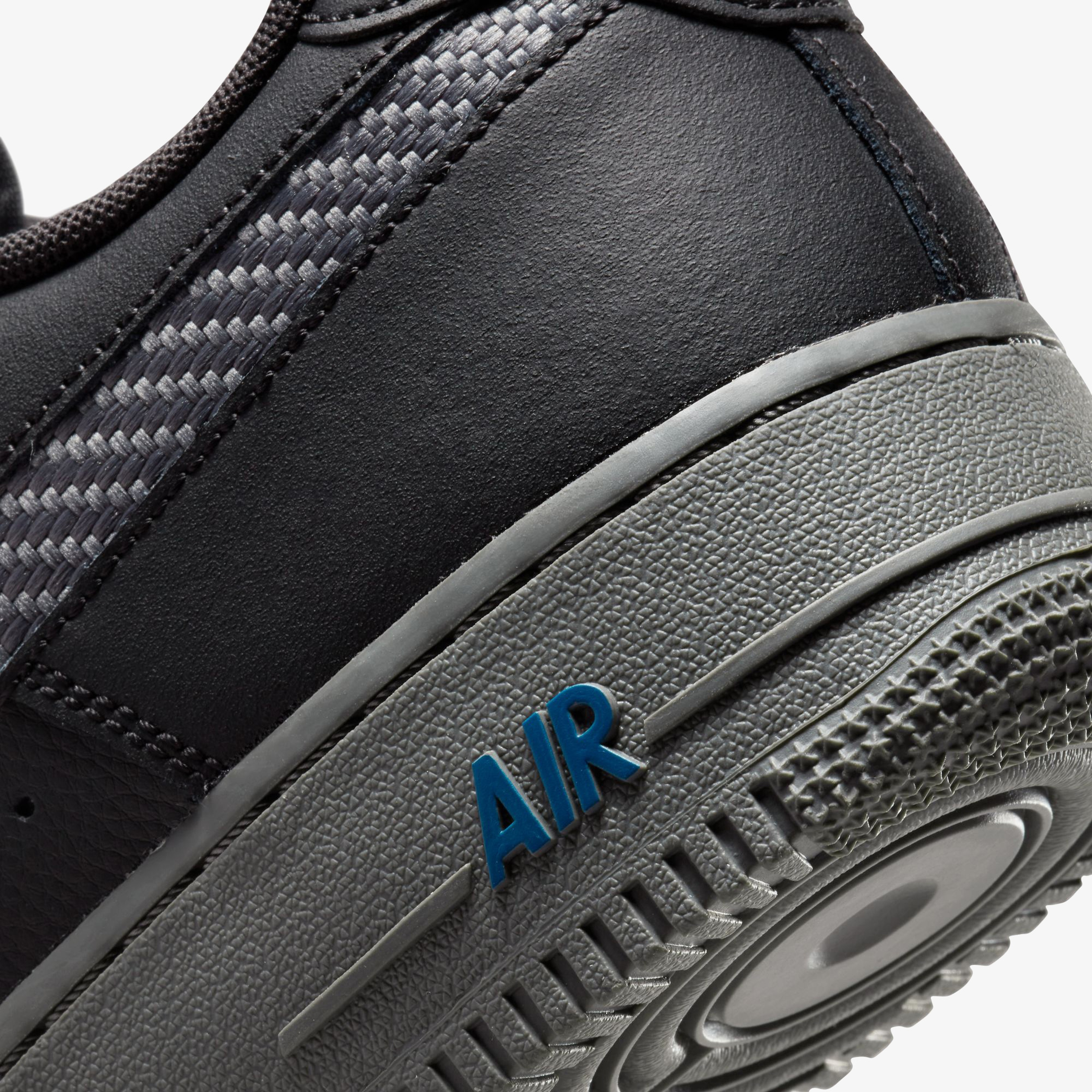 Nike Air Force 1 '07 Lv8 J22 Erkek Siyah Sneaker