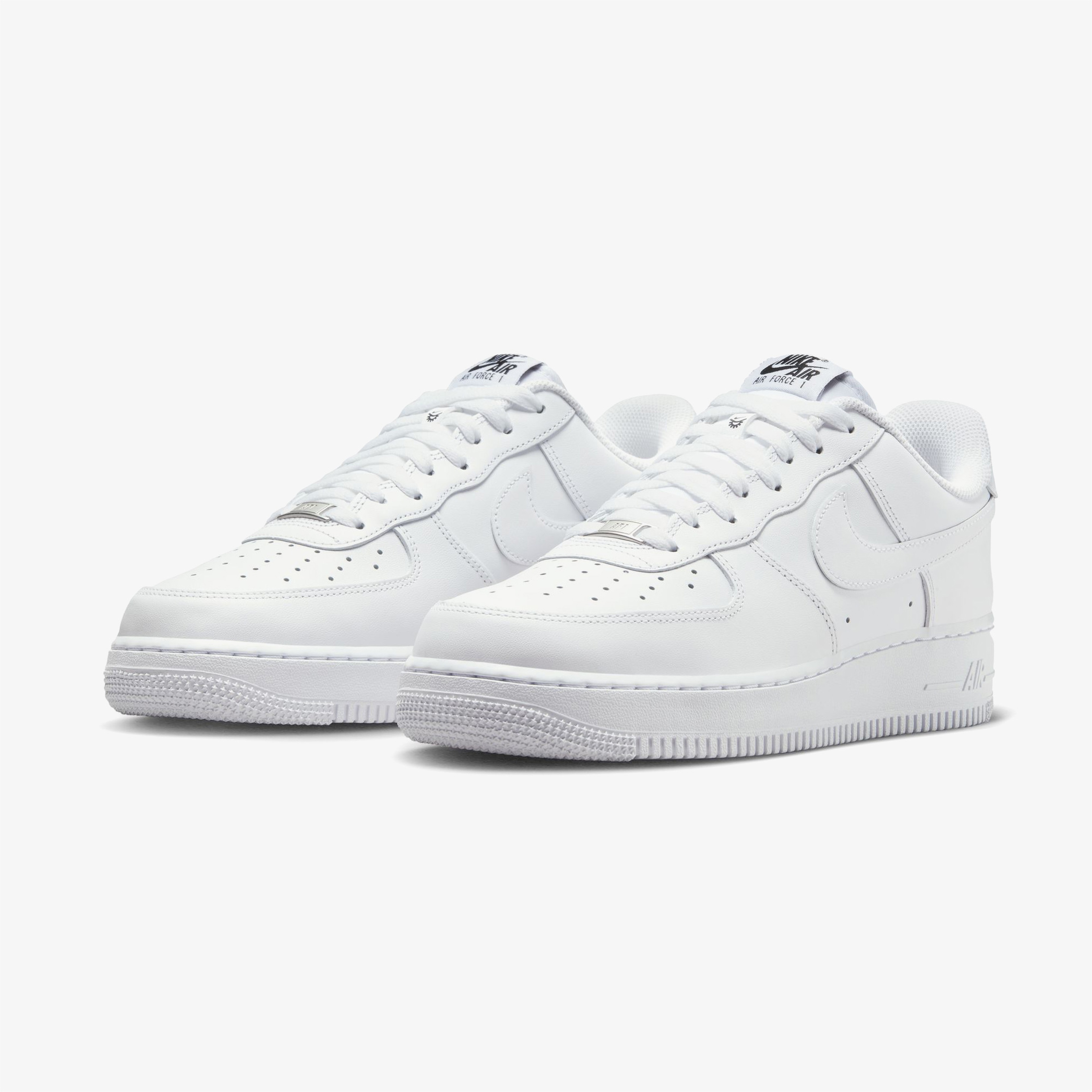 Nike Air Force 1 07 Flyease Erkek Beyaz Spor Ayakkabı