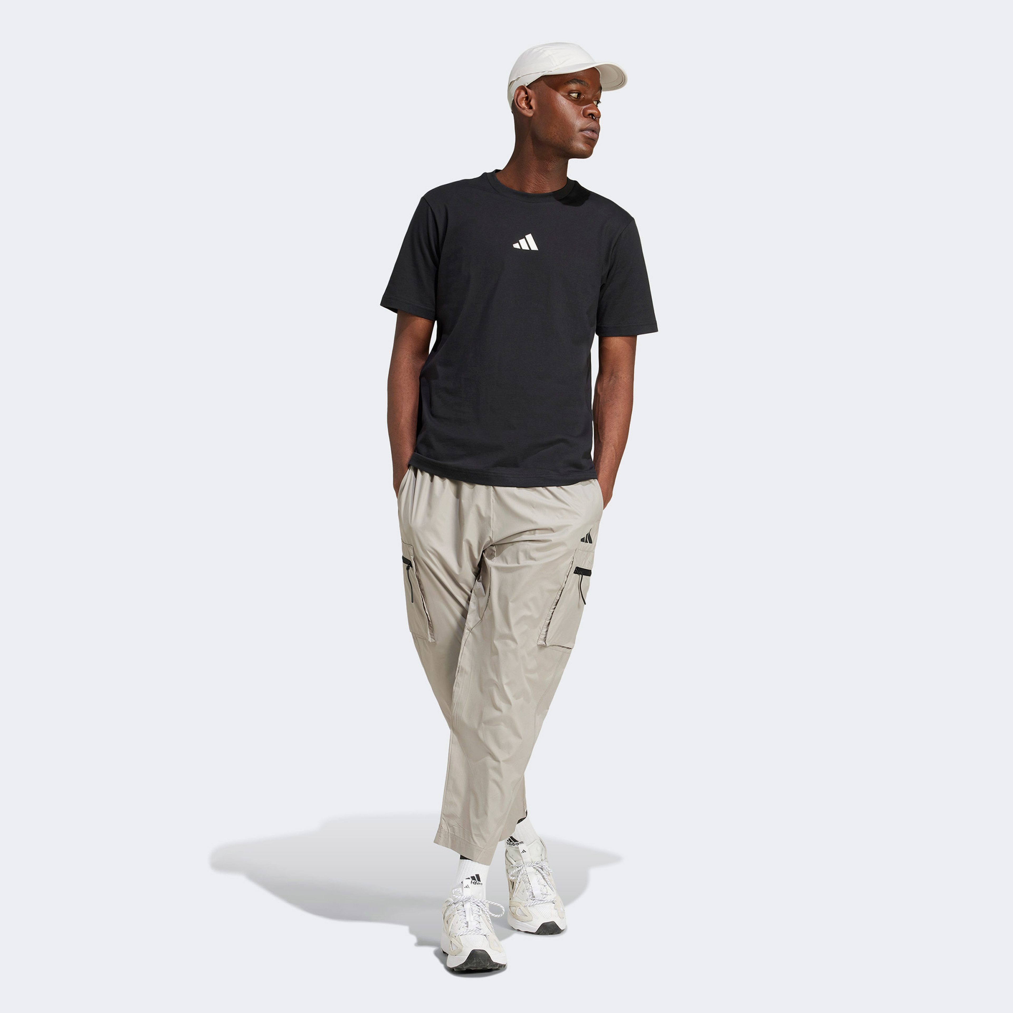 adidas City Escape Logo Graphic Erkek Siyah T-Shirt