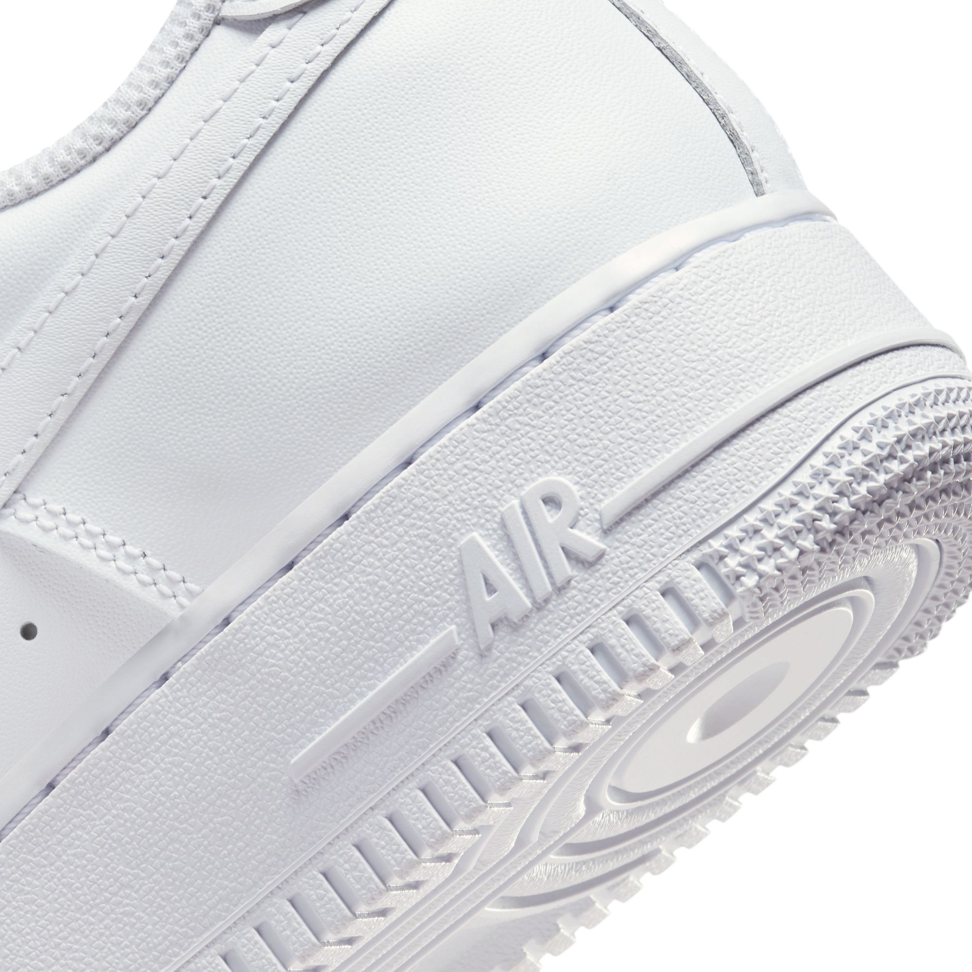 Nike Air Force 1 07 Flyease Erkek Beyaz Spor Ayakkabı