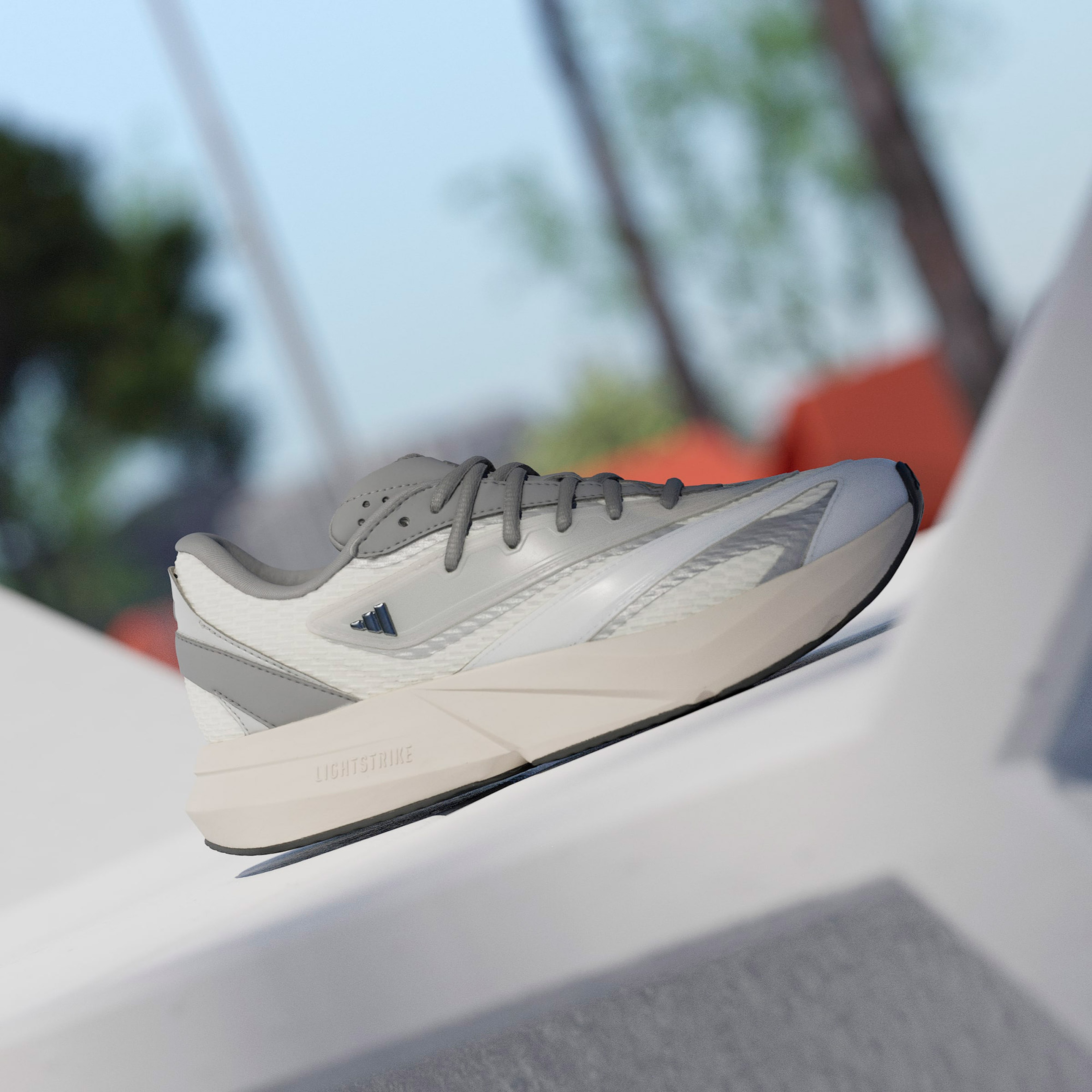 adidas Lightblaze Kadın Beyaz Spor Ayakkabı