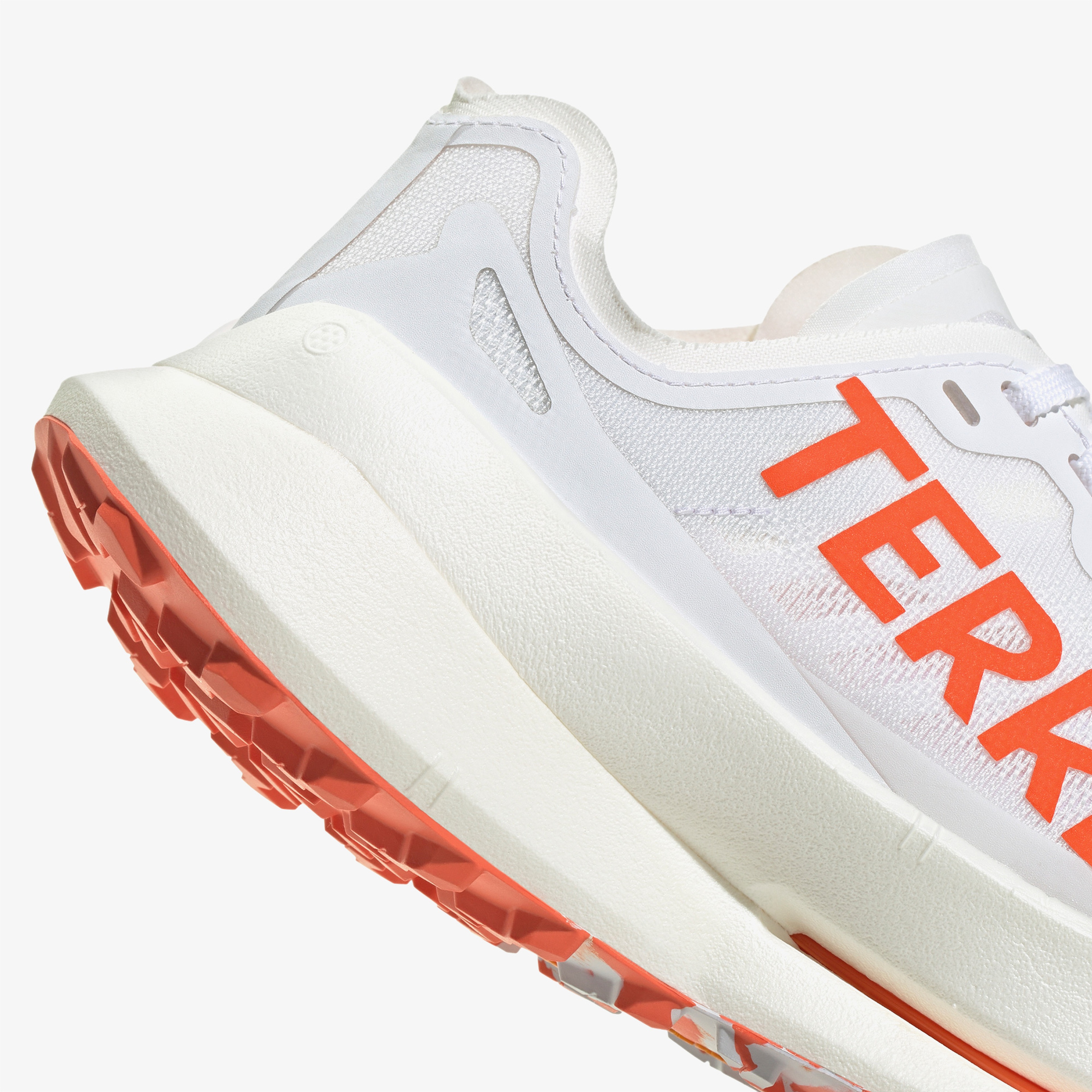 adidas Terrex Agravic Speed Ultra Kadın Beyaz Koşu Ayakkabısı