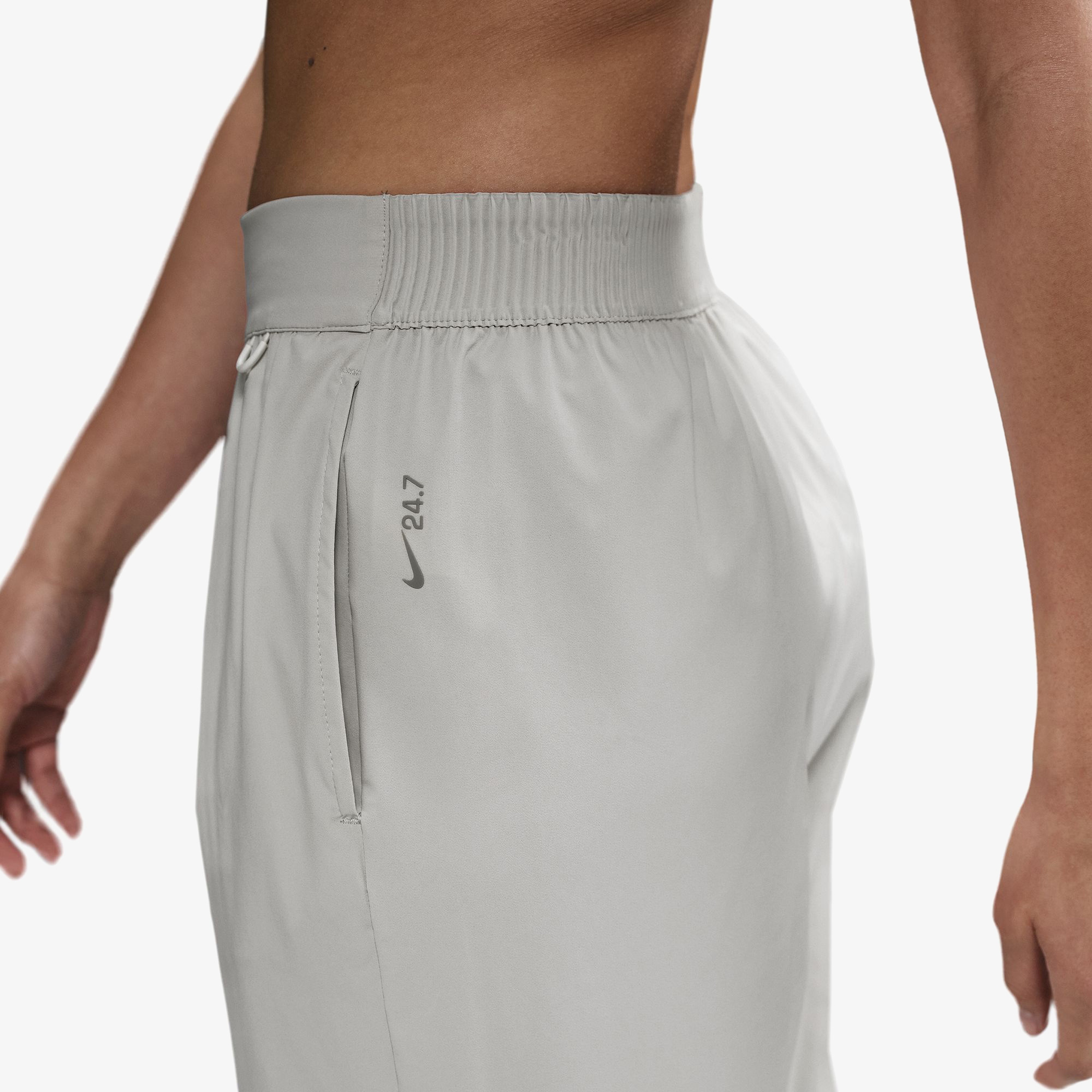 Nike 24.7 Perfectstretch Kadın Krem Antrenman Eşofman Altı