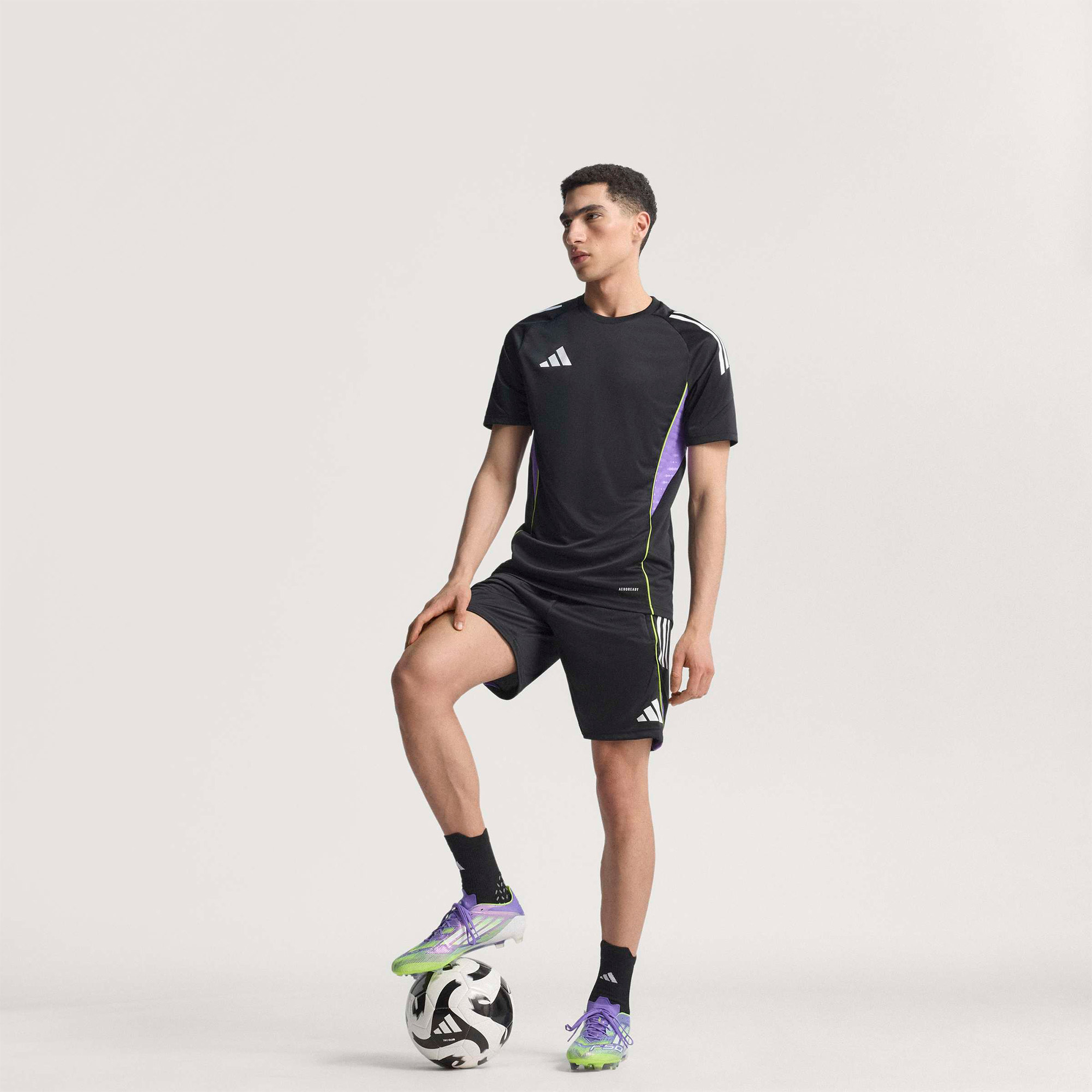 adidas F50 Elite Erkek Mor Çim Saha Kramponu