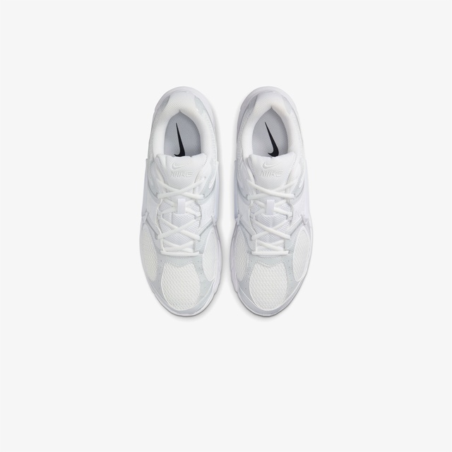 Nike Nike V5 RNR Erkek Beyaz Spor Ayakkabı Occasion'da! Beyaz - 6. görsel