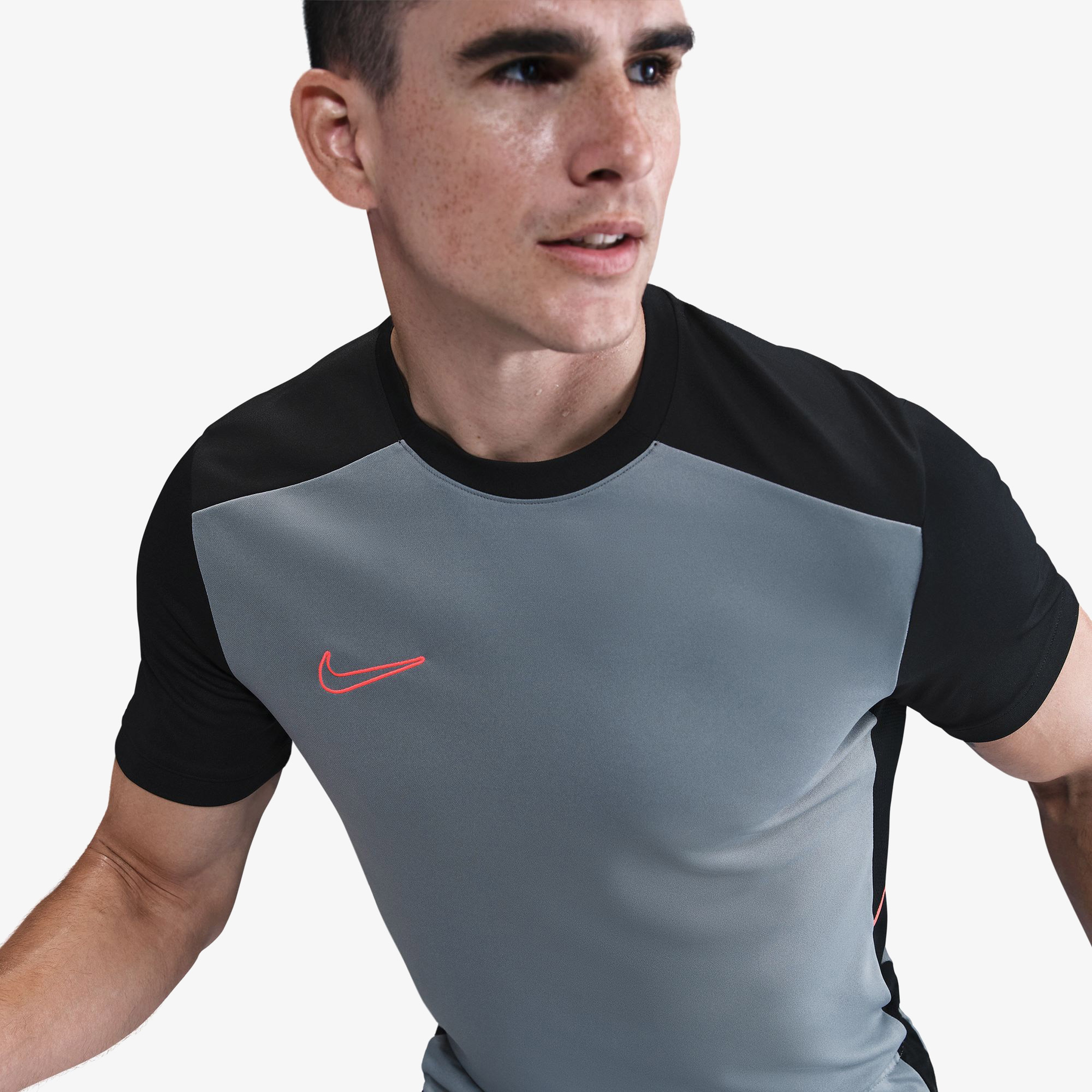 Nike Academy Erkek Gri Futbol T-Shirt