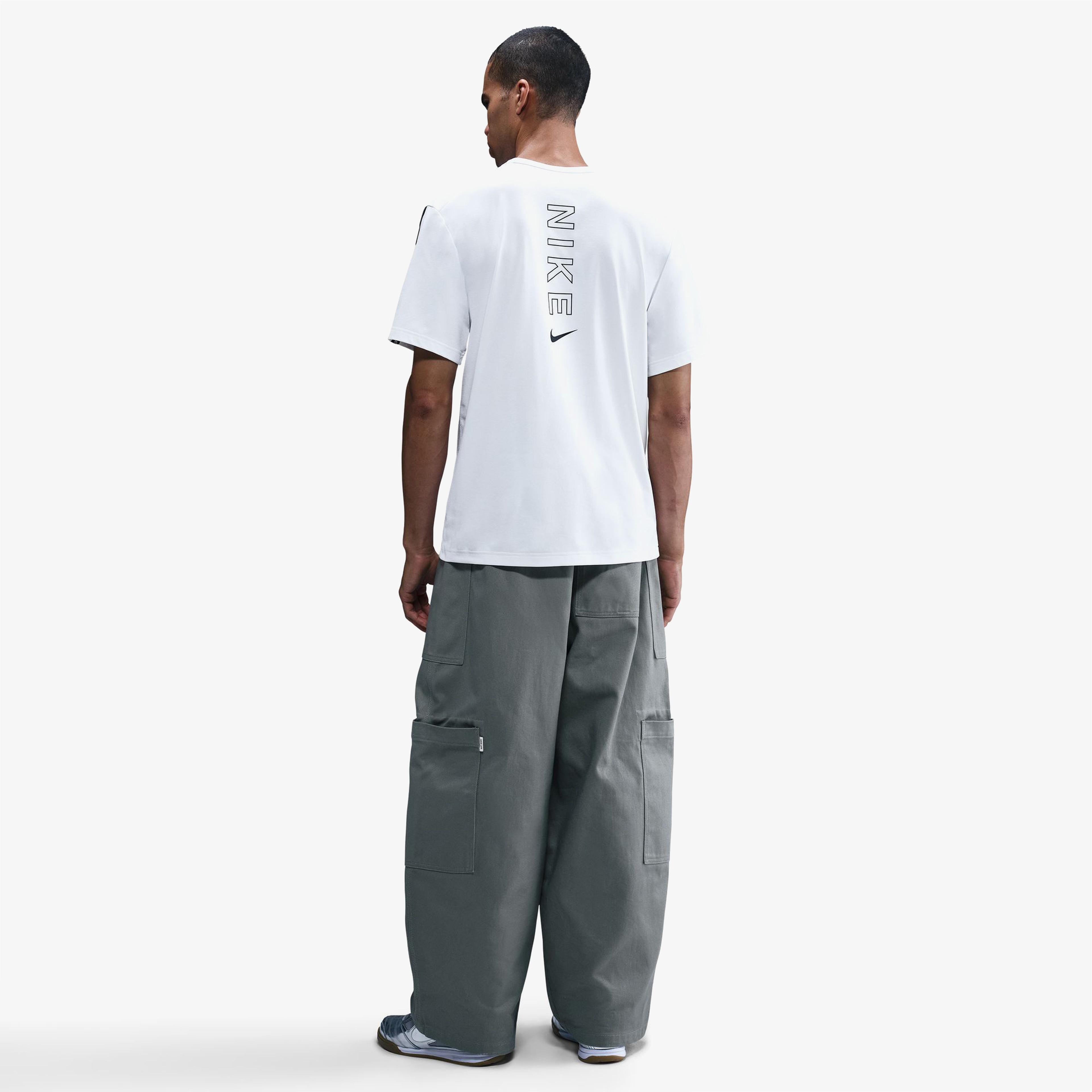 Nike Sportswear Erkek Beyaz T-Shirt