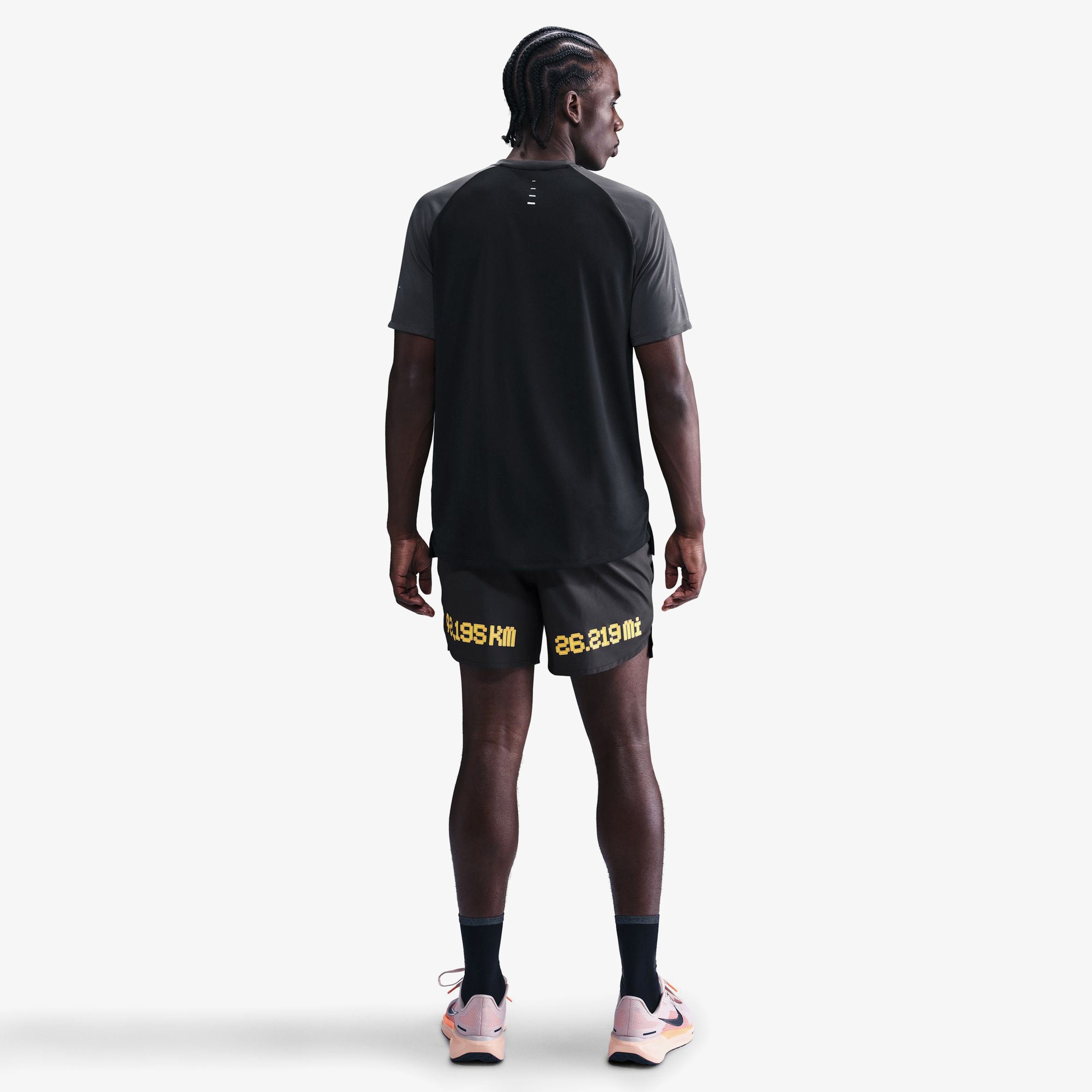 Nike Stride Erkek Siyah Koşu T-Shirt