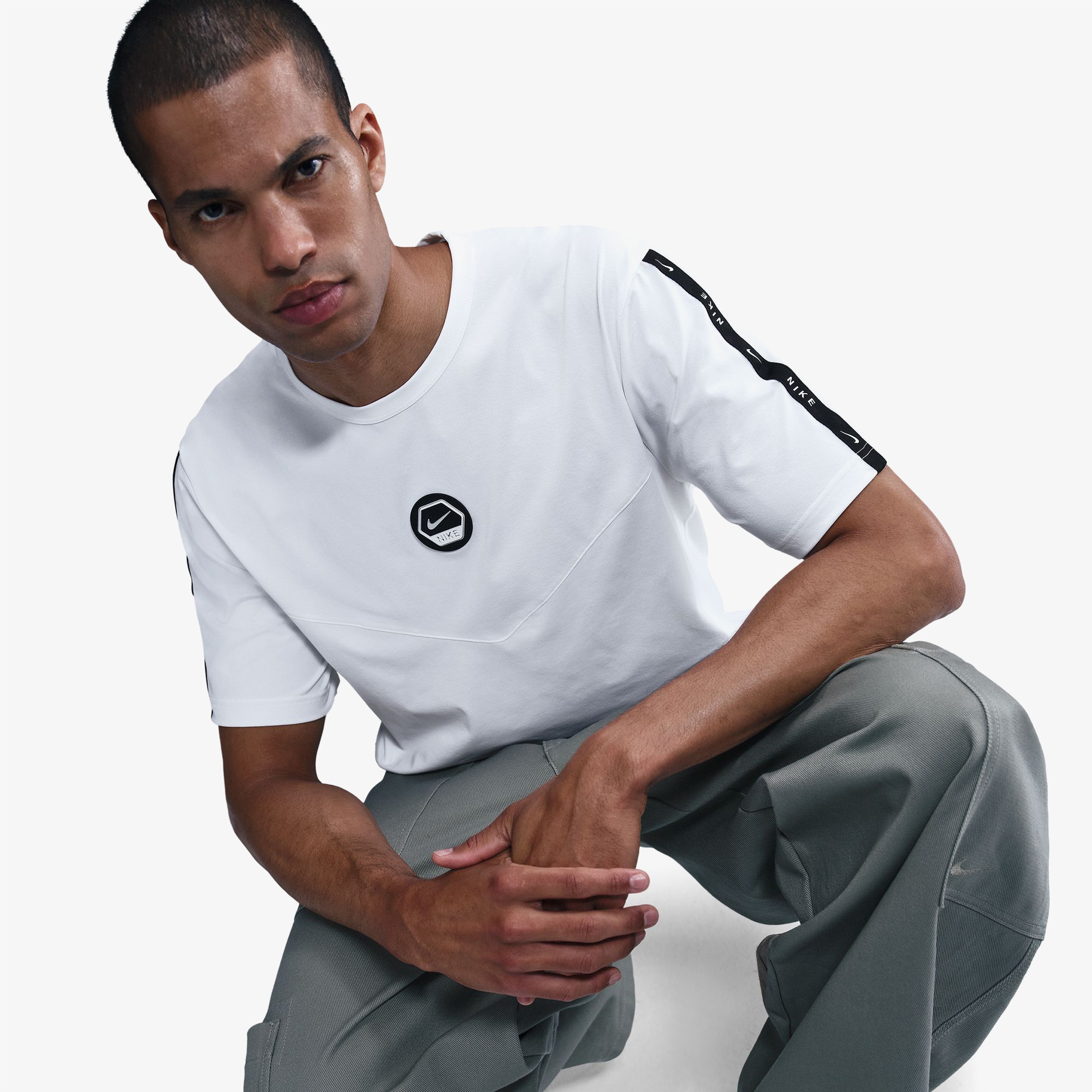 Nike Sportswear Erkek Beyaz T-Shirt