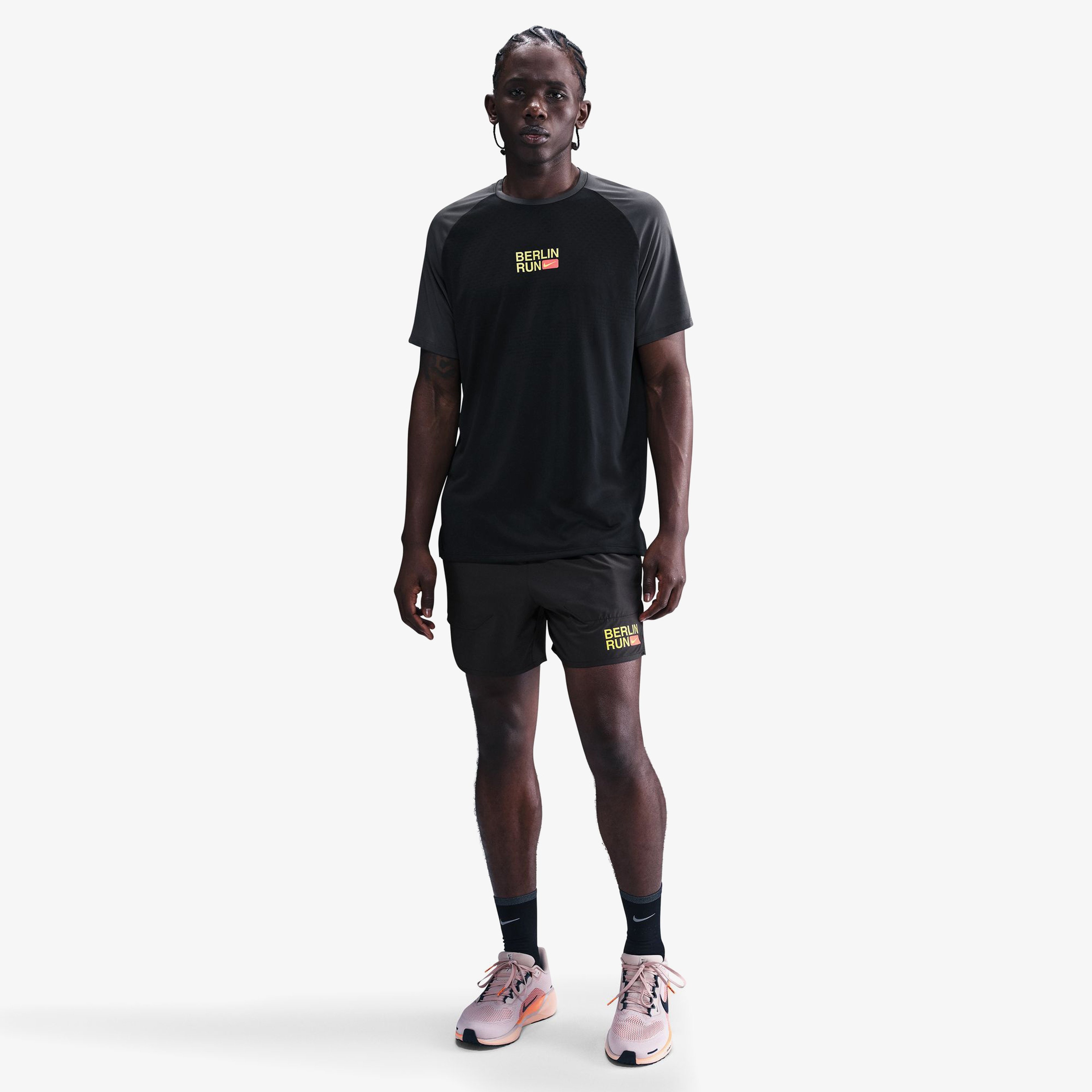 Nike Stride Erkek Siyah Koşu T-Shirt