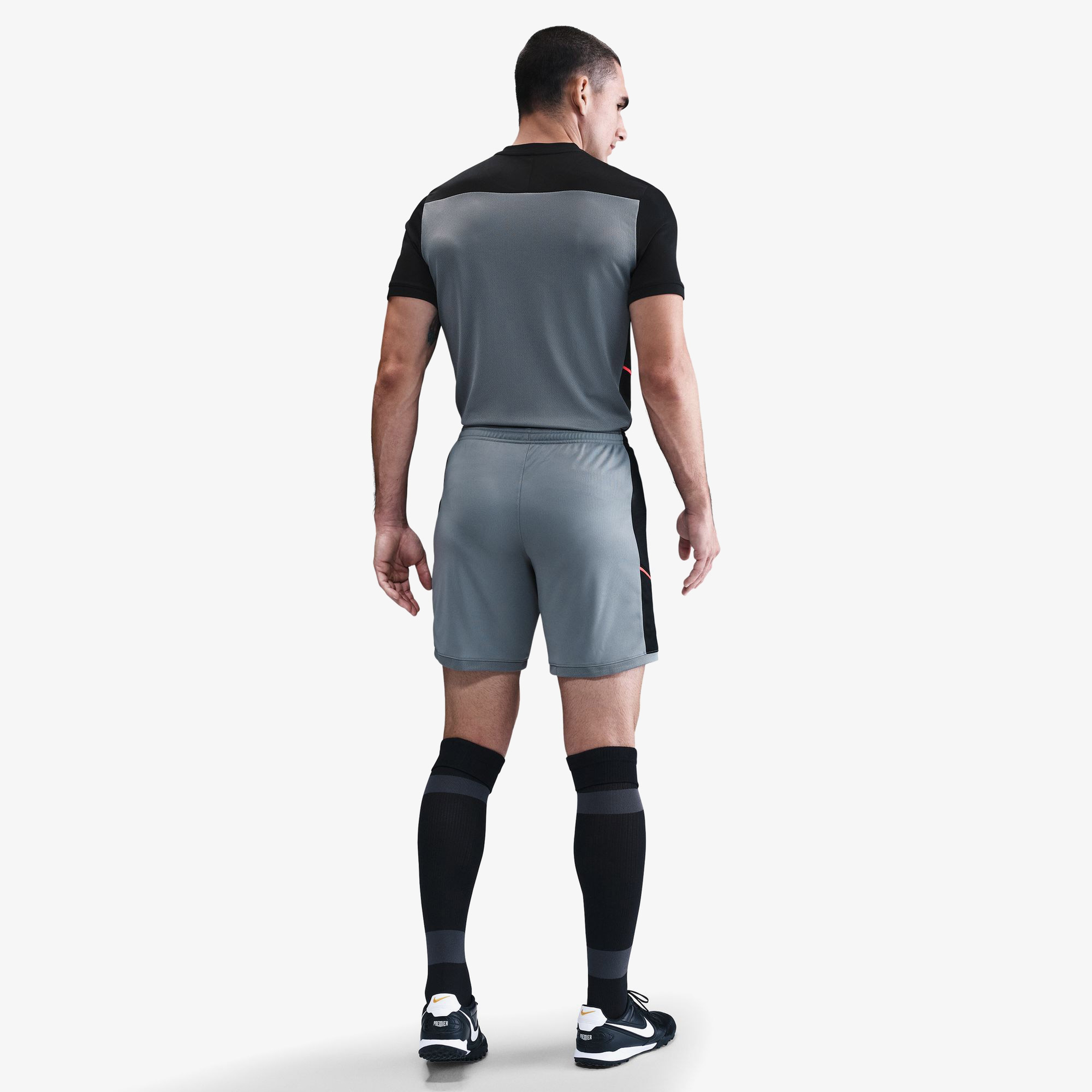 Nike Academy Erkek Gri Futbol Şortu