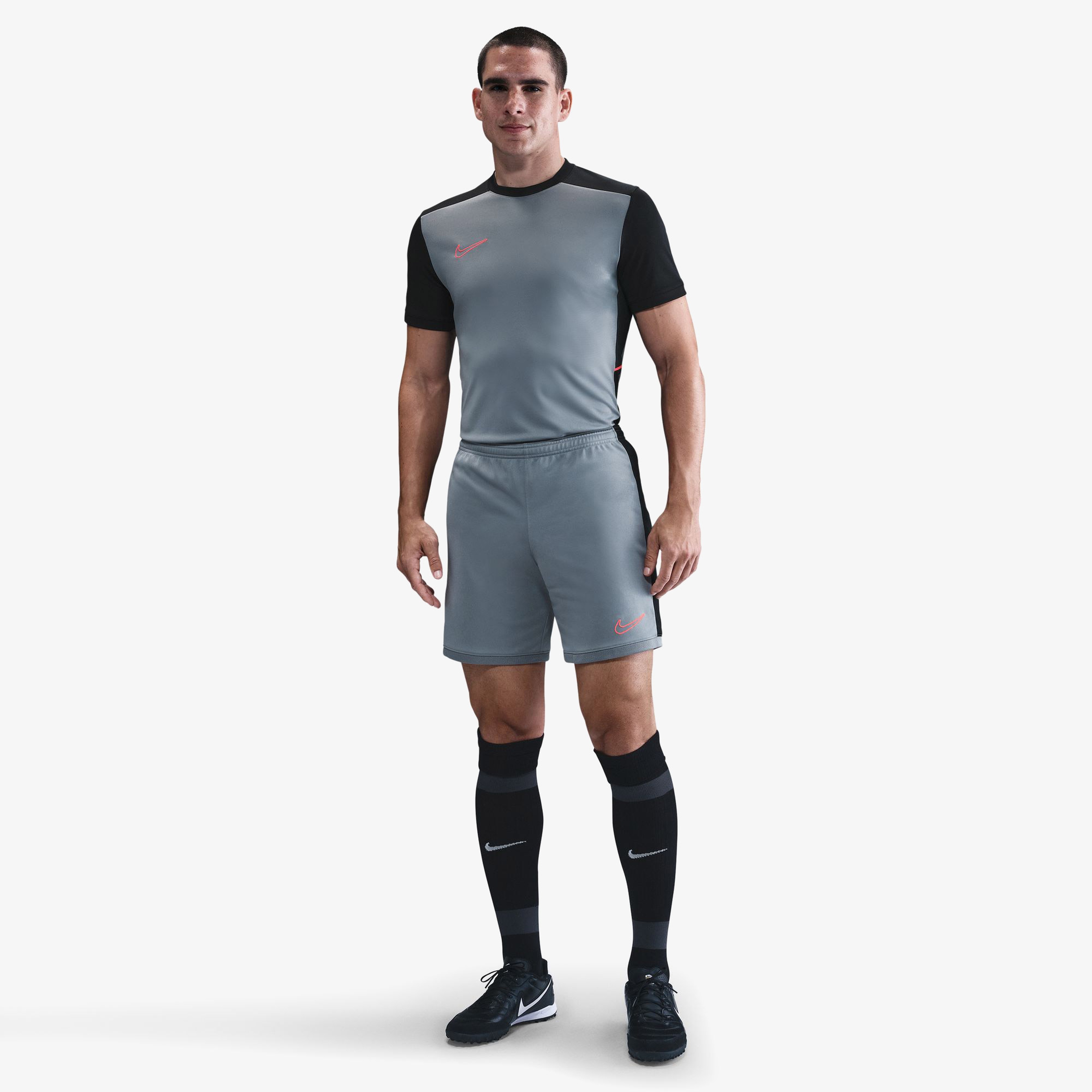 Nike Academy Erkek Gri Futbol Şortu