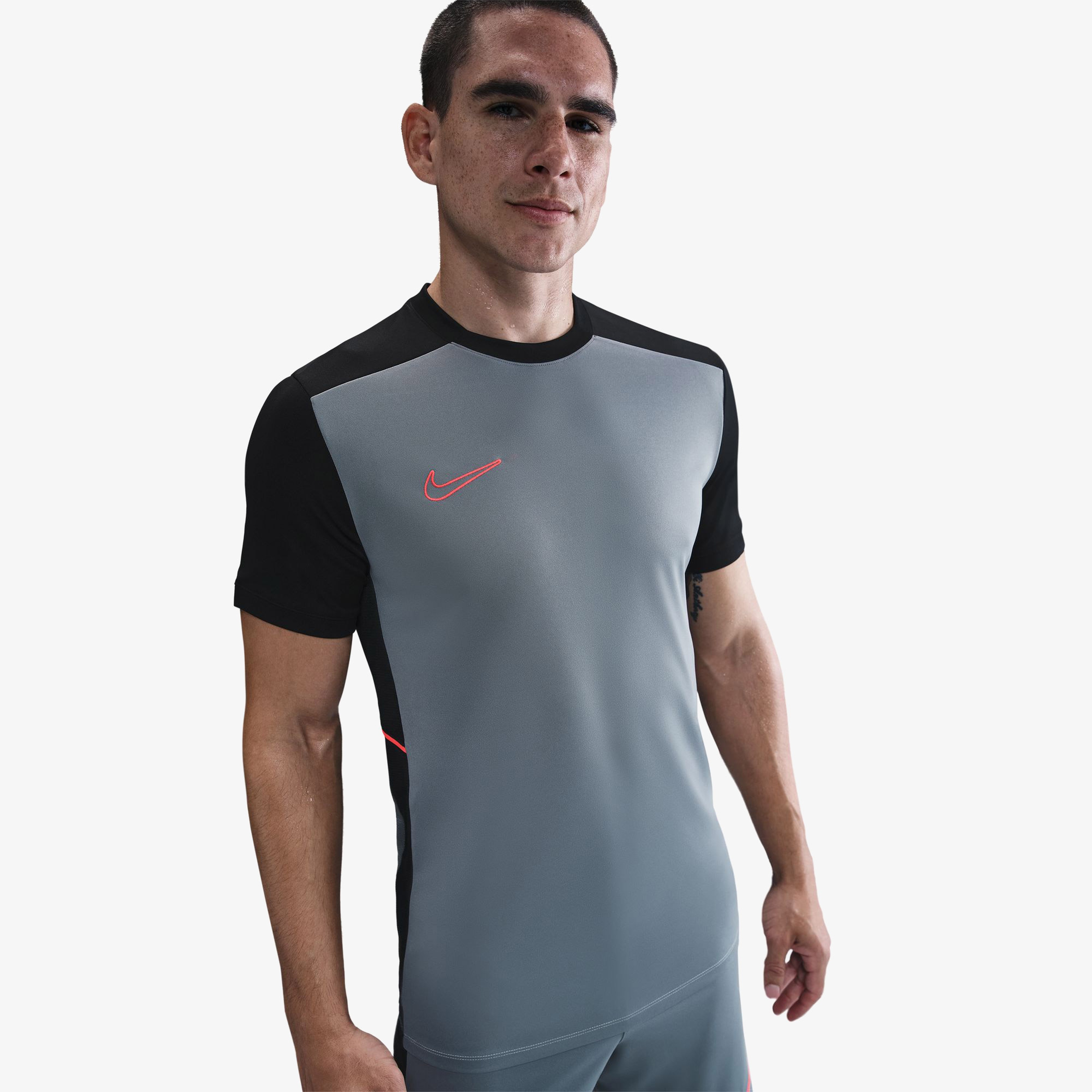 Nike Academy Erkek Gri Futbol T-Shirt