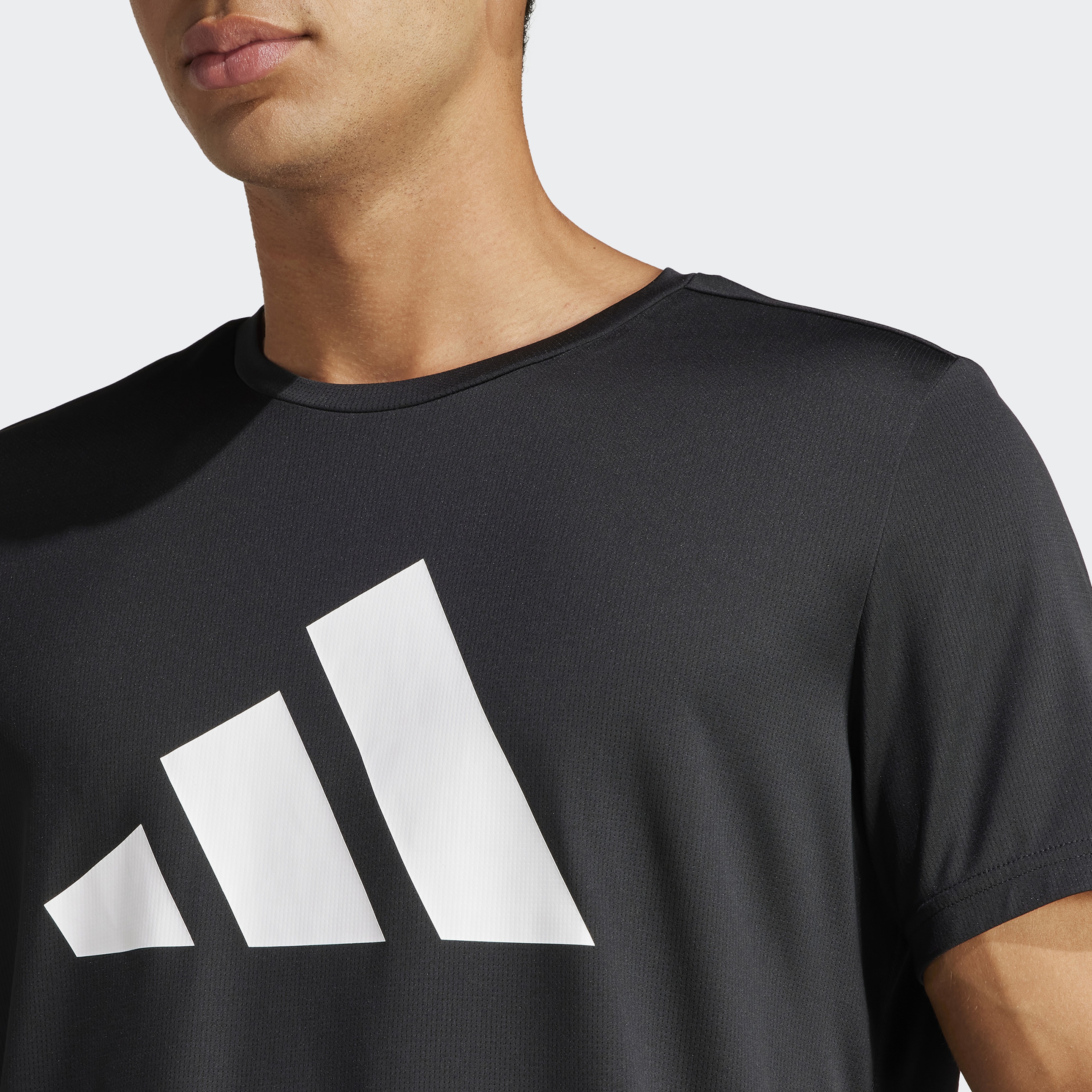 adidas Run It Erkek Siyah Koşu T-Shirtü