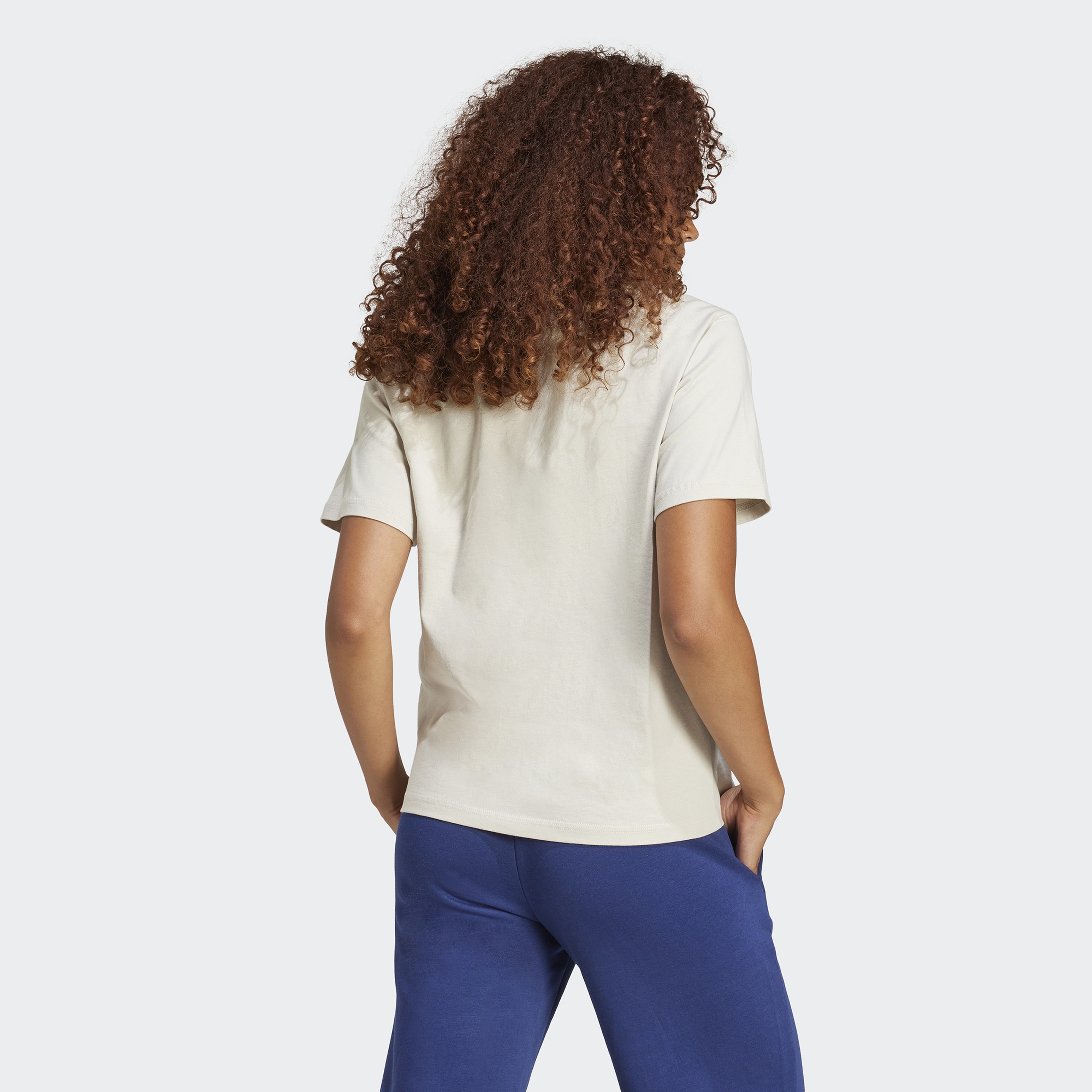 adidas Essentials Small Logo Kadın Bej T-Shirt