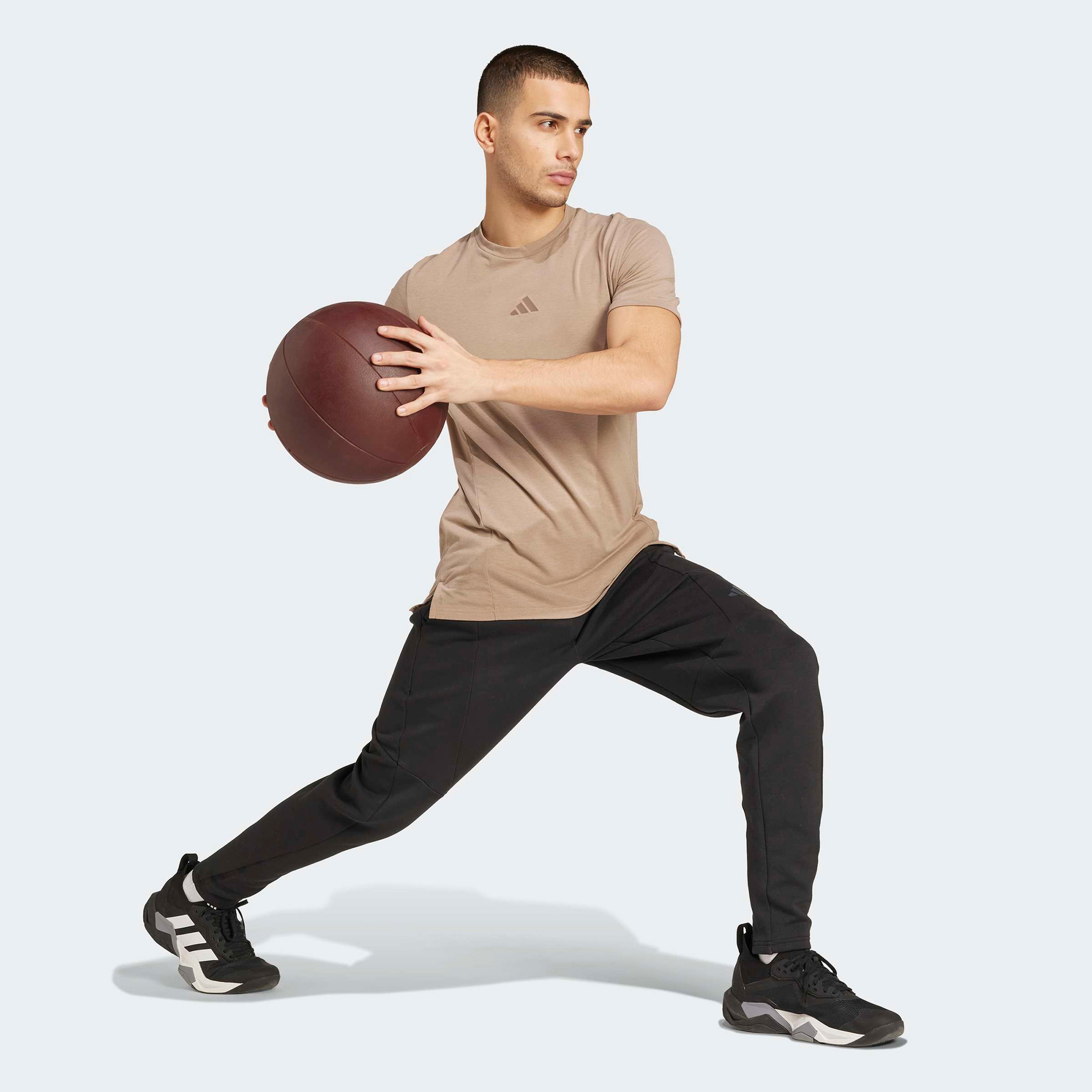 Adidas Erkek Kahverengi T-Shirt