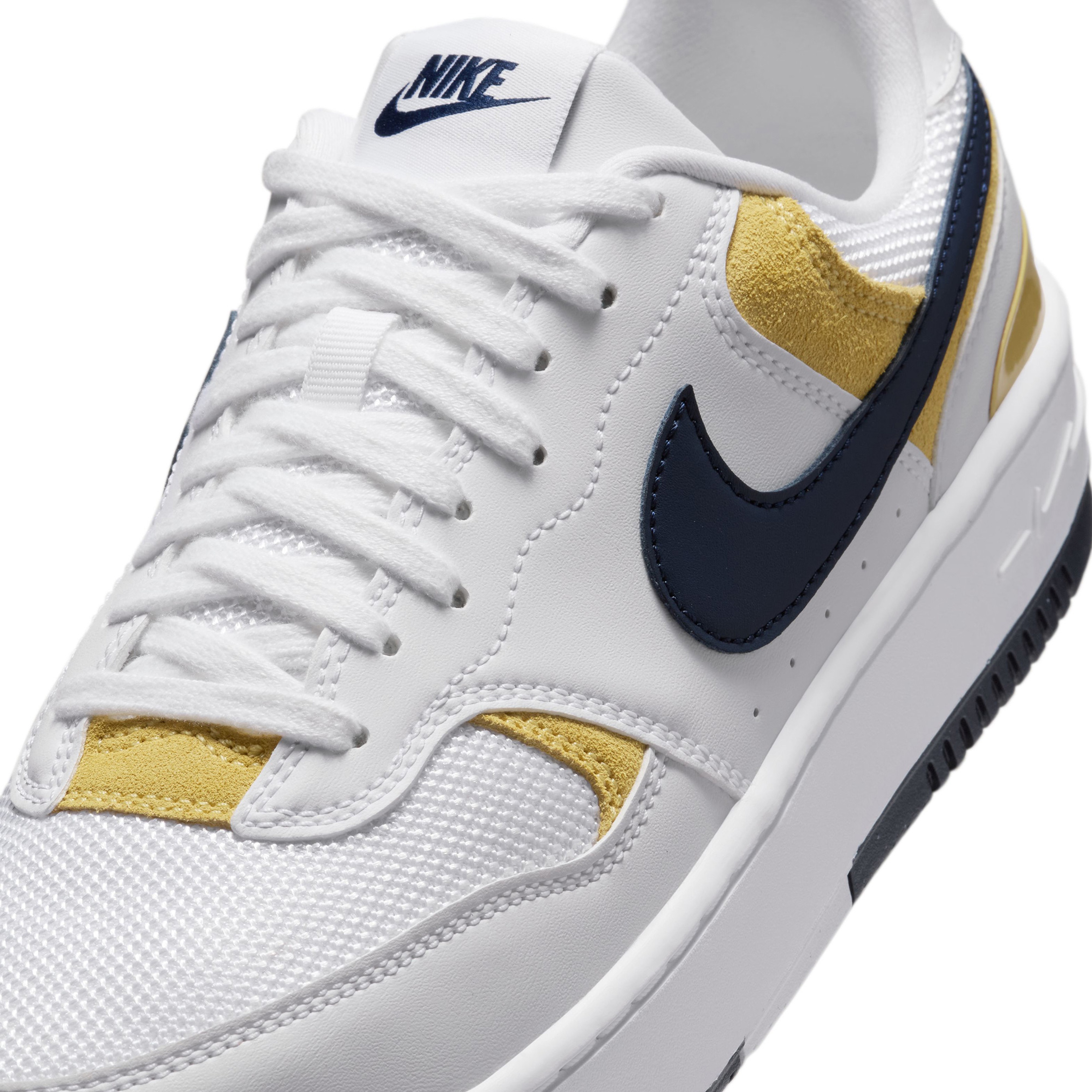 Nike Gamma Force Kadın Beyaz Spor Ayakkabı