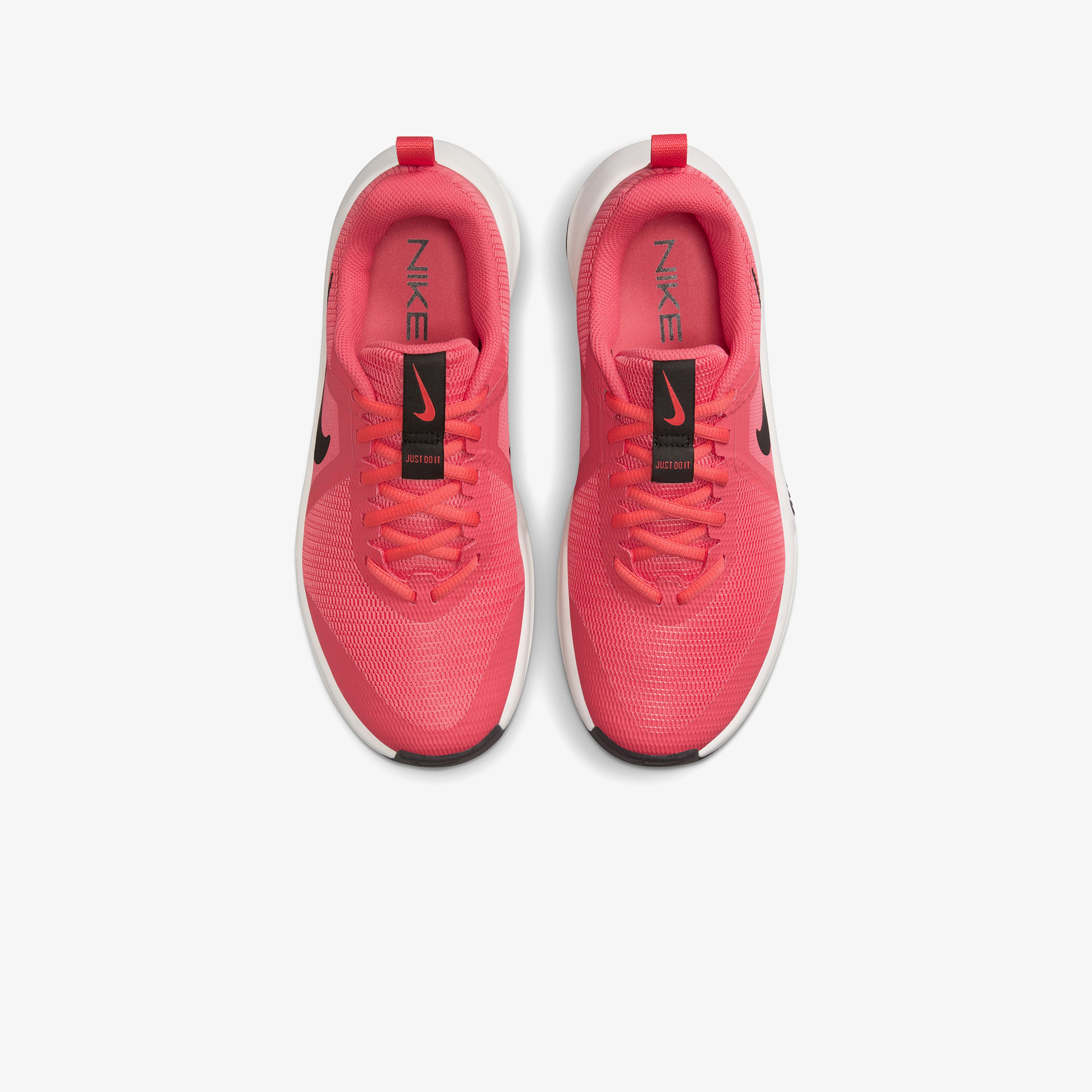 Nike Mc Trainer 3 Kadın Turuncu Antrenman Ayakkabısı