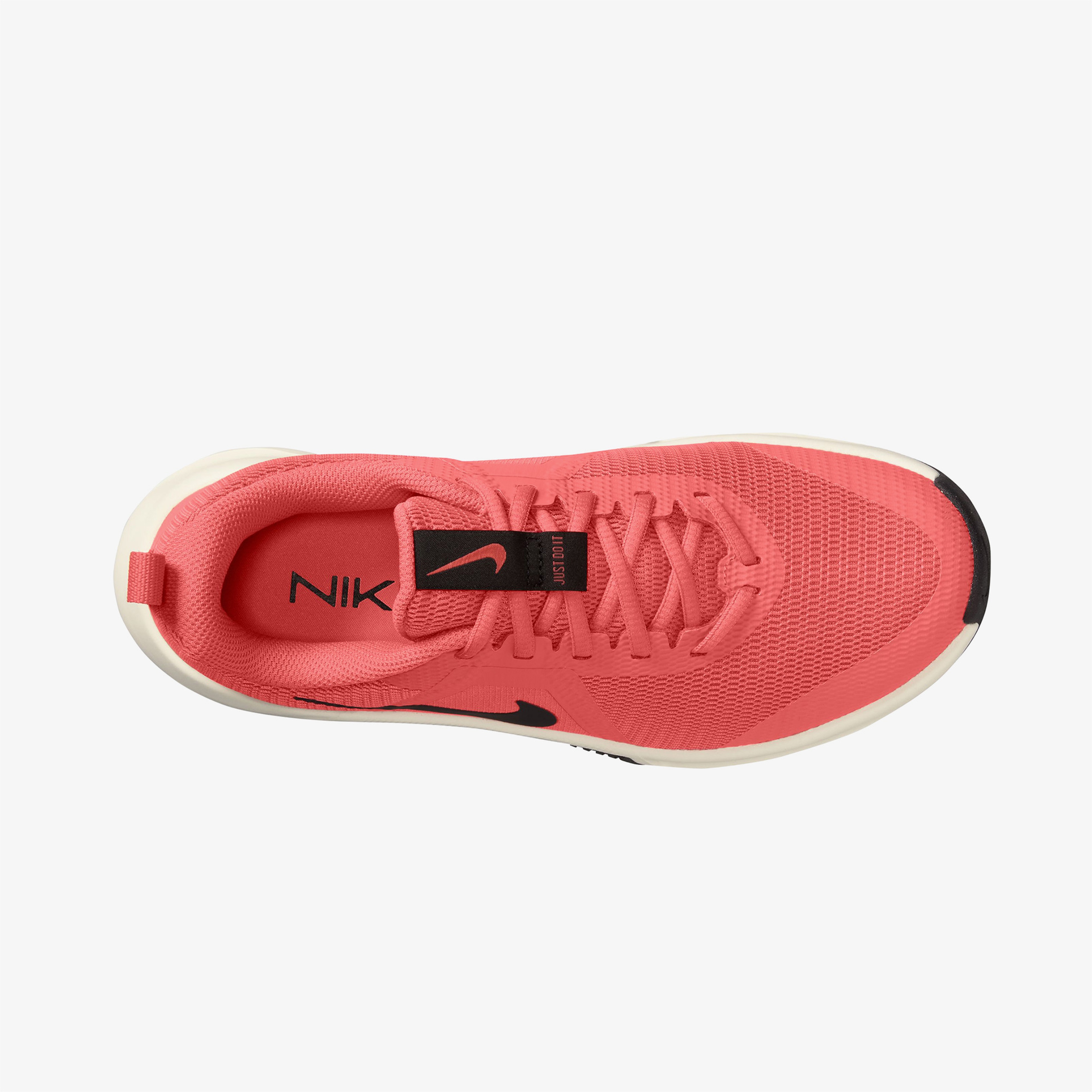 Nike Mc Trainer 3 Kadın Turuncu Antrenman Ayakkabısı