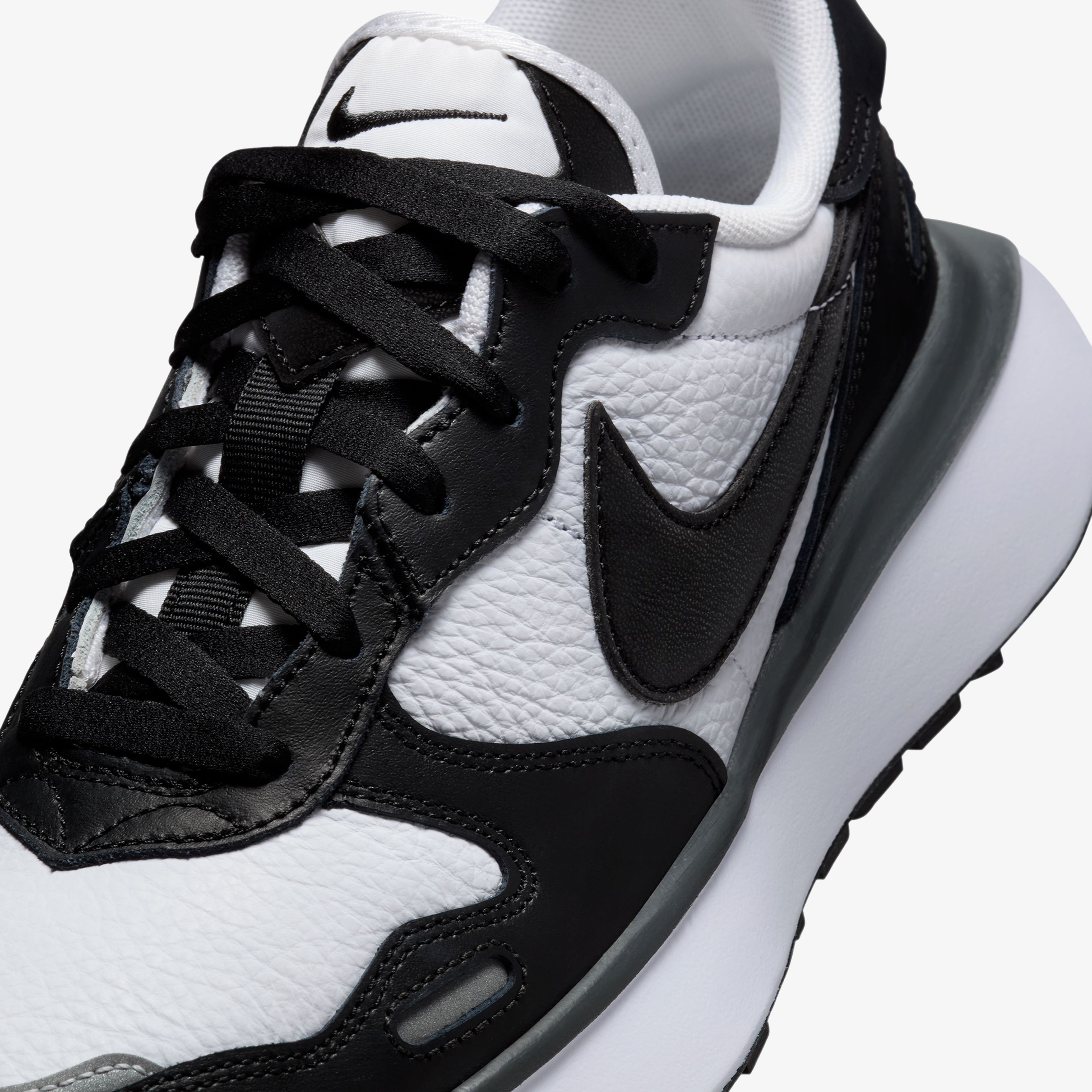 Nike Phoenix Waffle Leather Kadın Beyaz Spor Ayakkabı