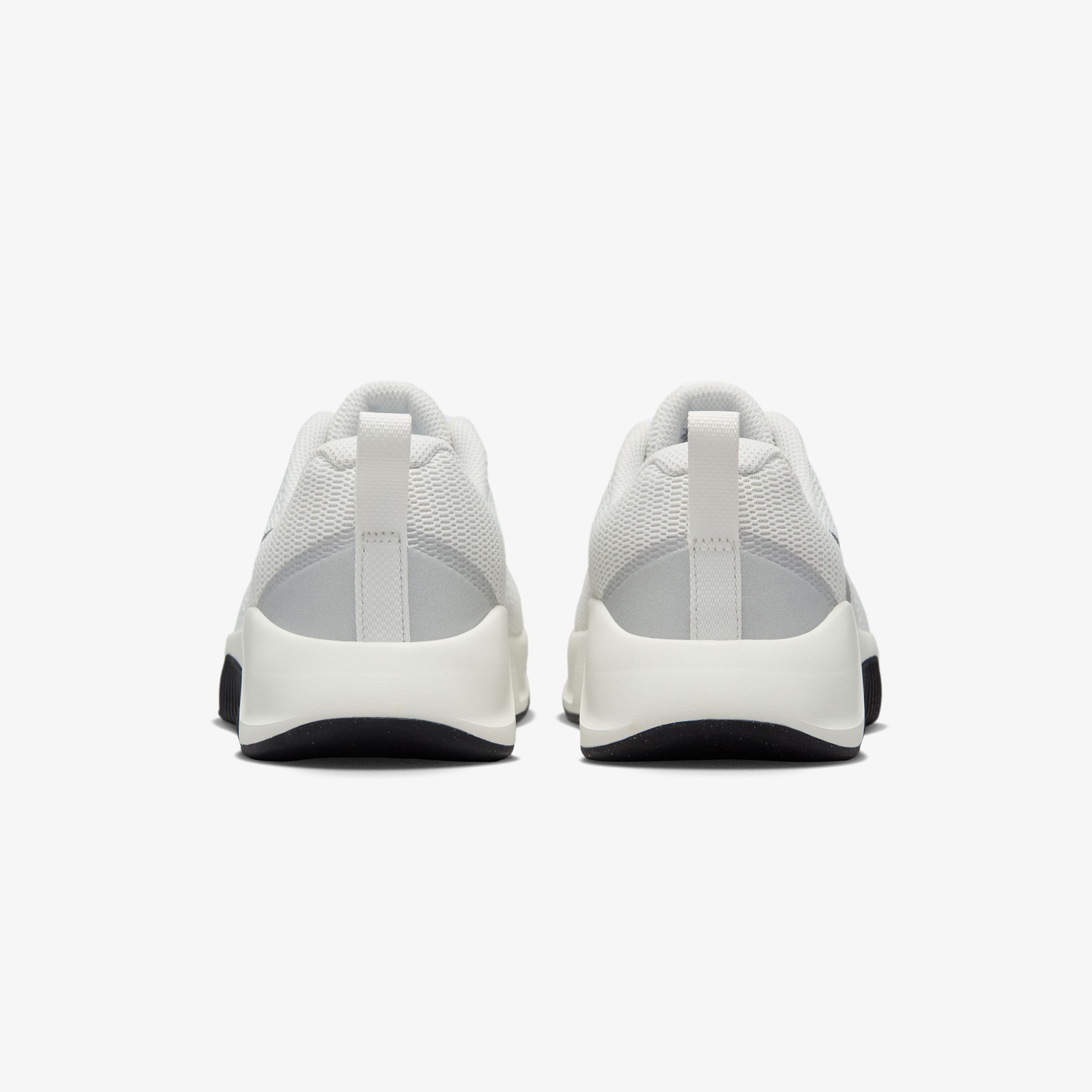 Nike MC Trainer 3 Premium Kadın Beyaz Spor Ayakkabı