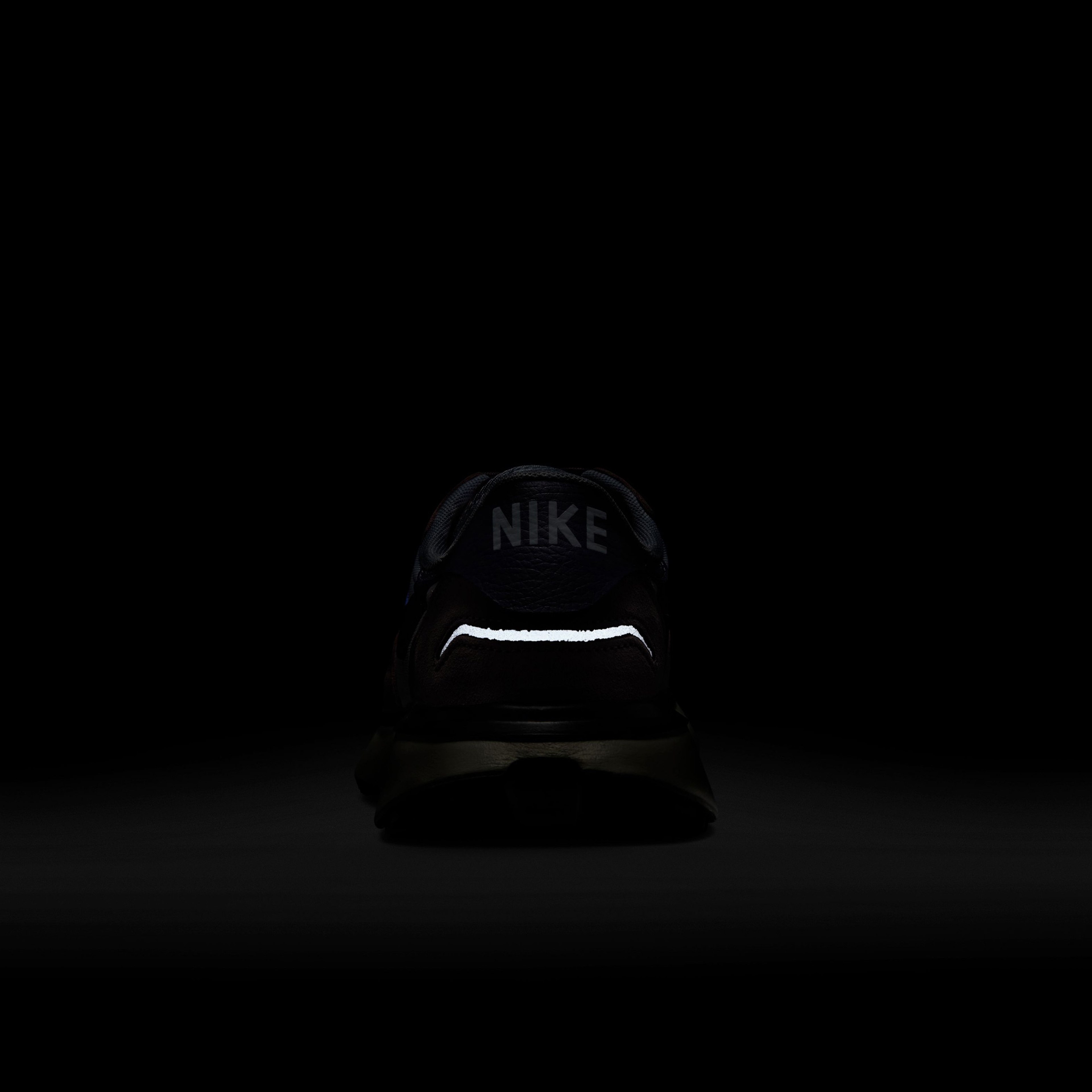 Nike Phoenix Waffle Kadın Pembe Spor Ayakkabı