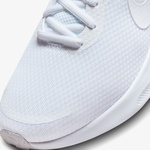 Nike Revolution 7 Kadın Beyaz Koşu Ayakkabısı