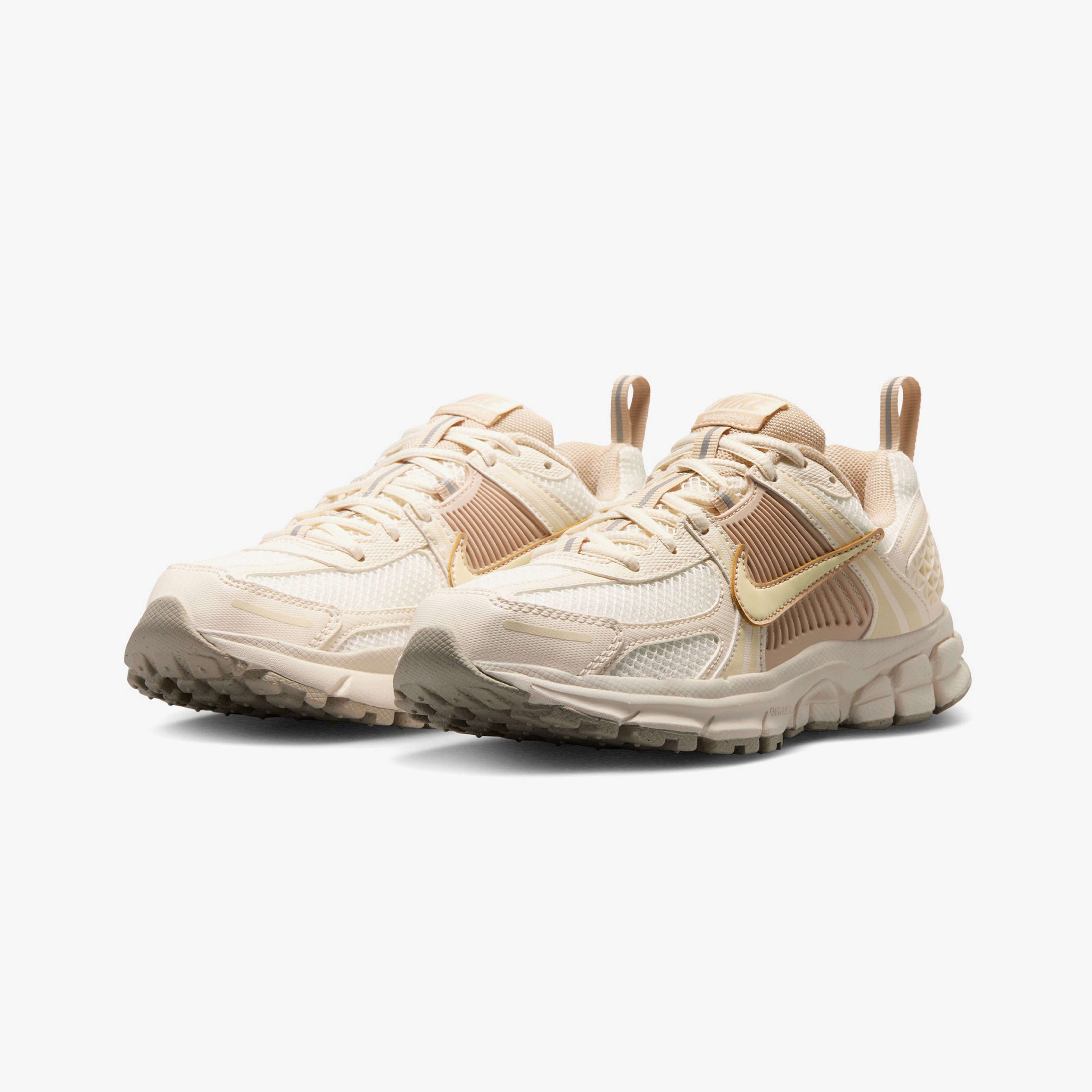 Nike Vomero 5 Genç Çocuk Bej Spor Ayakkabı