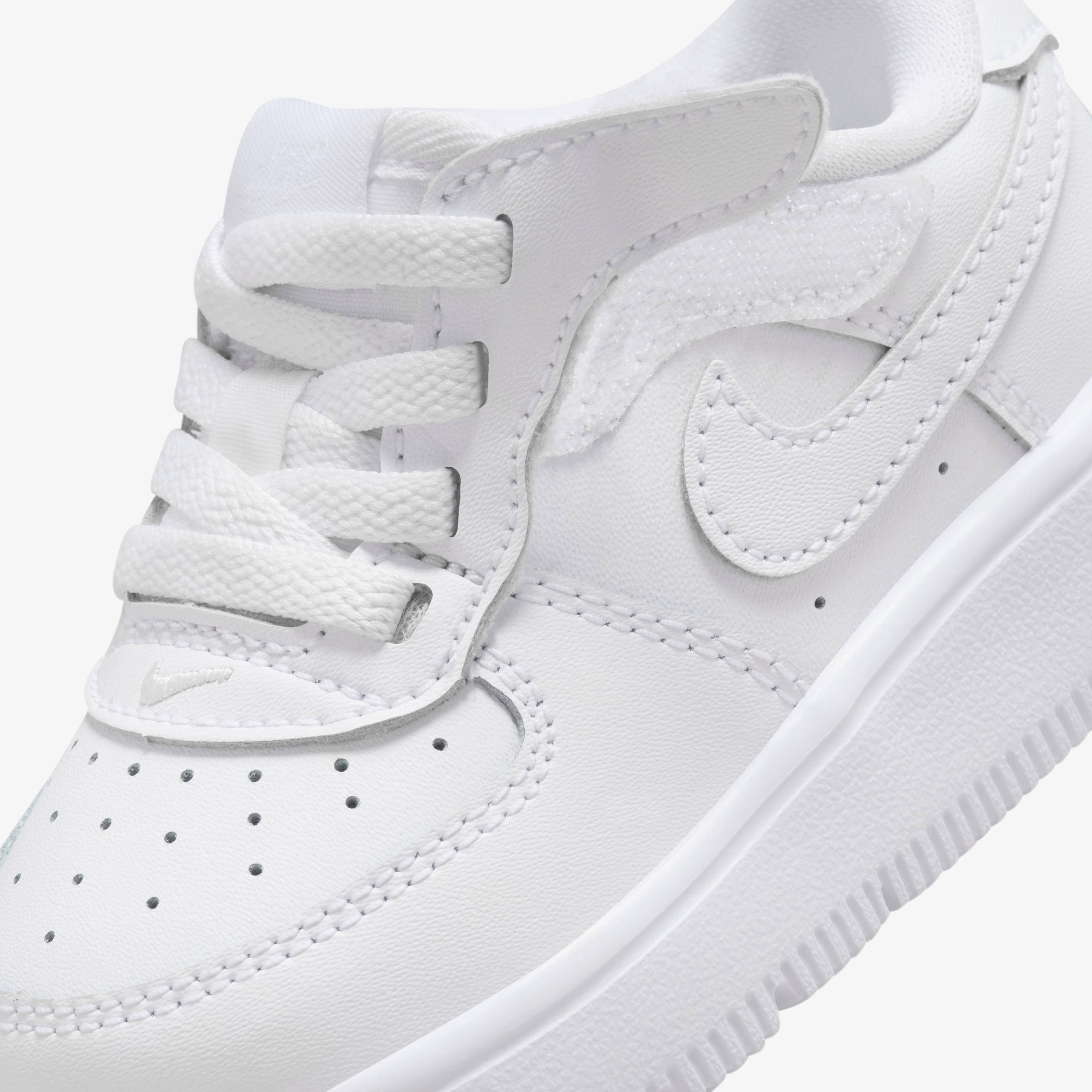 Nike Force 1 Low EasyOn Çocuk Beyaz Spor Ayakkabı