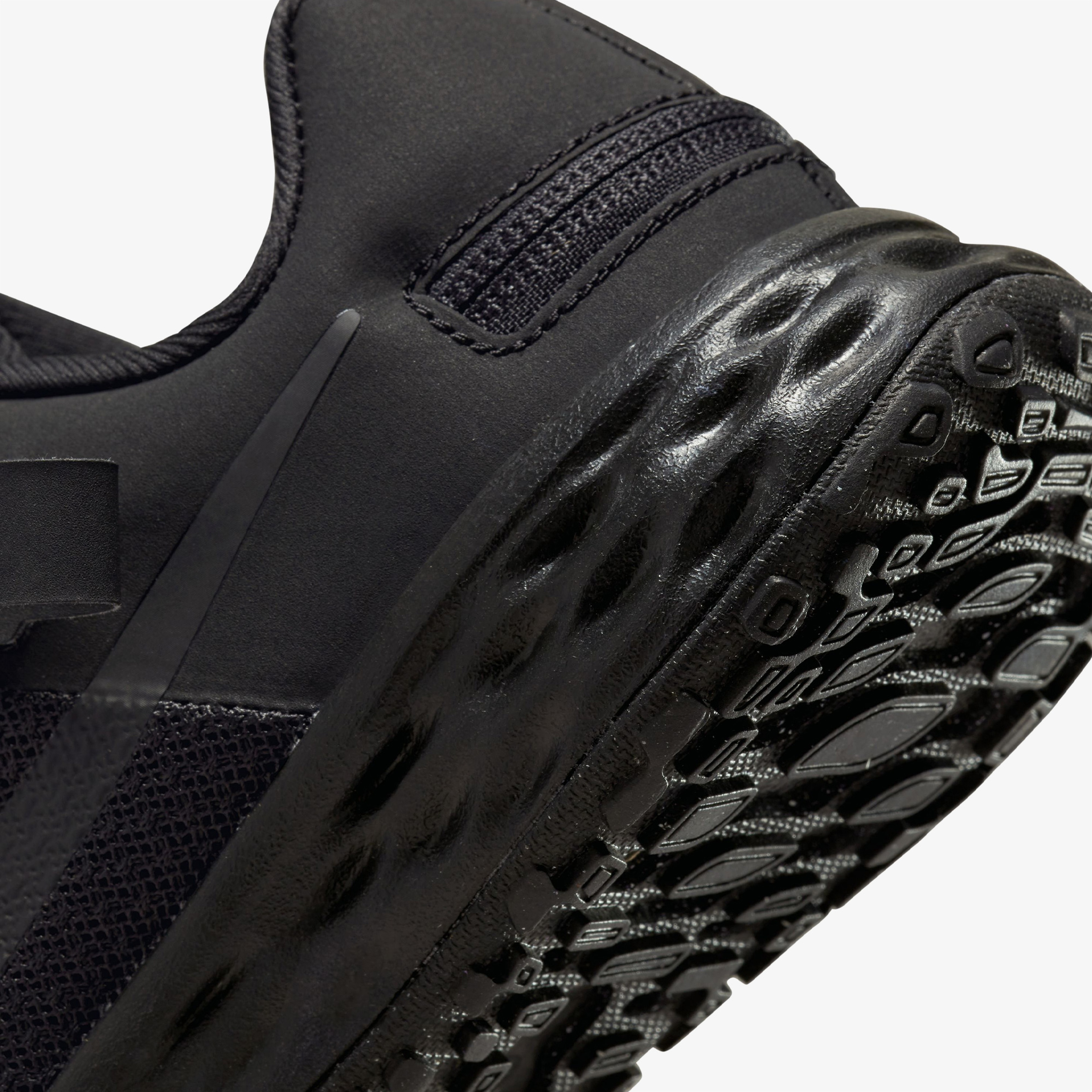 Nike Revolution 6 FlyEase Çocuk Siyah Koşu Ayakkabısı