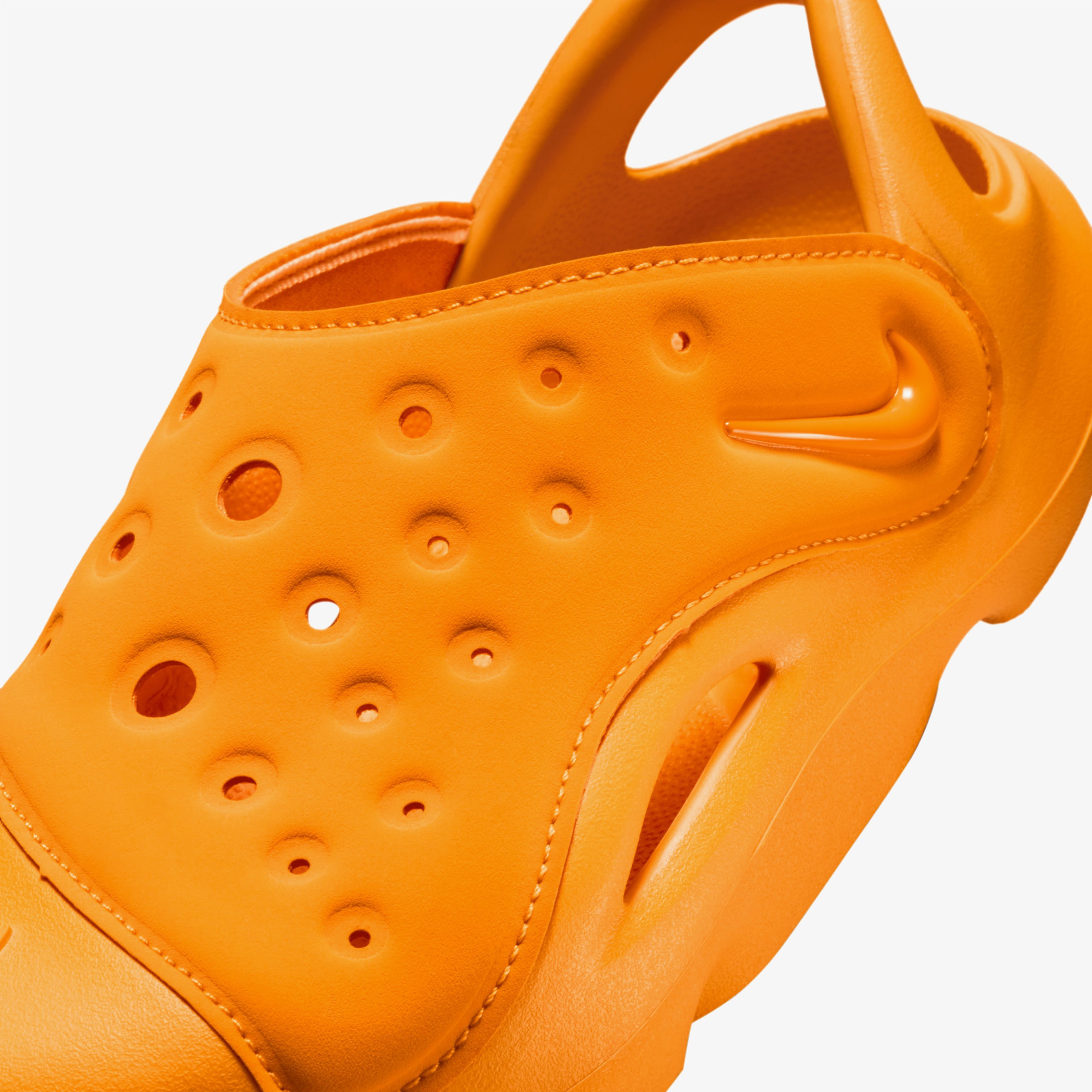 Nike Aquaswoosh Çocuk Turuncu Sandalet