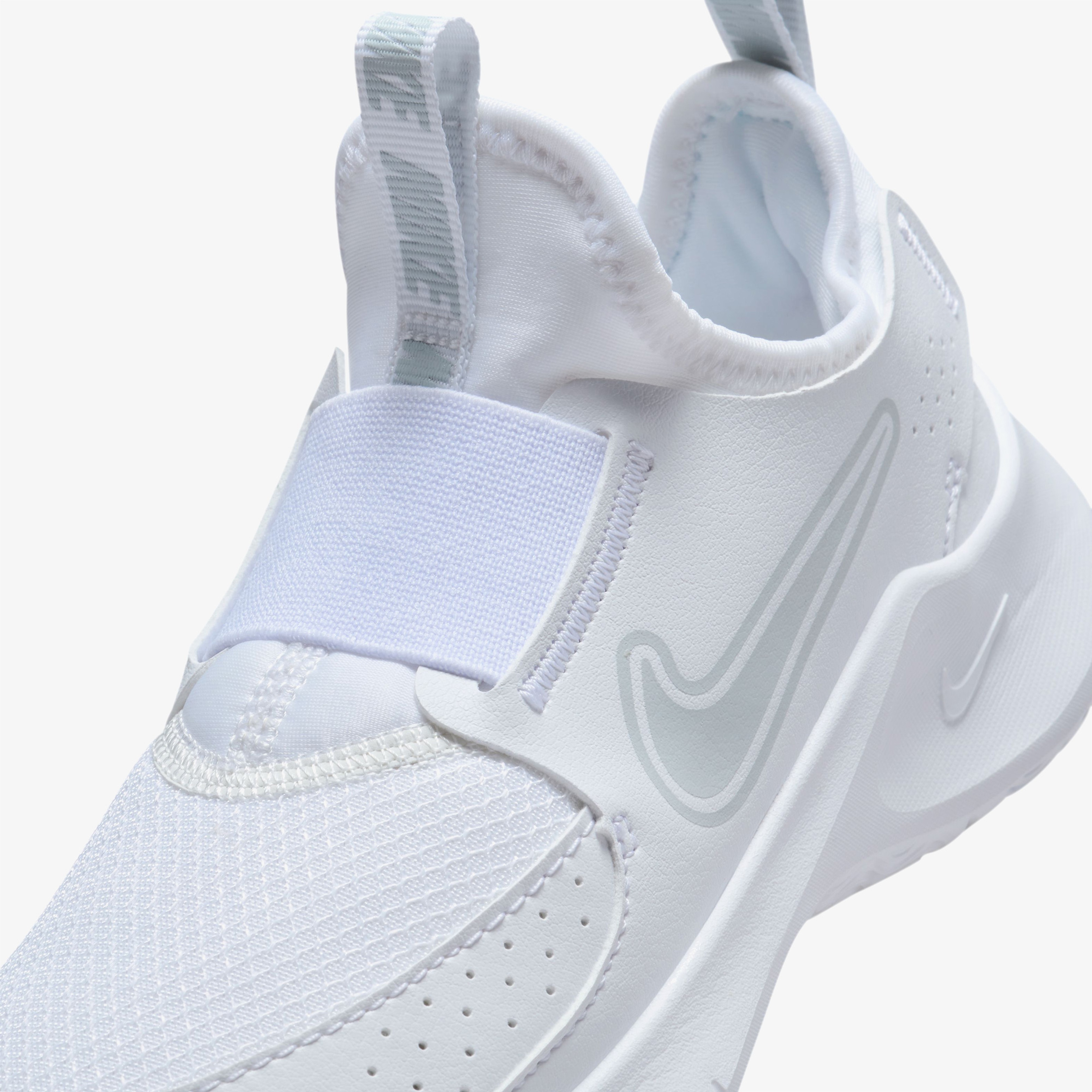 Nike Low Top Çocuk Beyaz Koşu Ayakkabısı