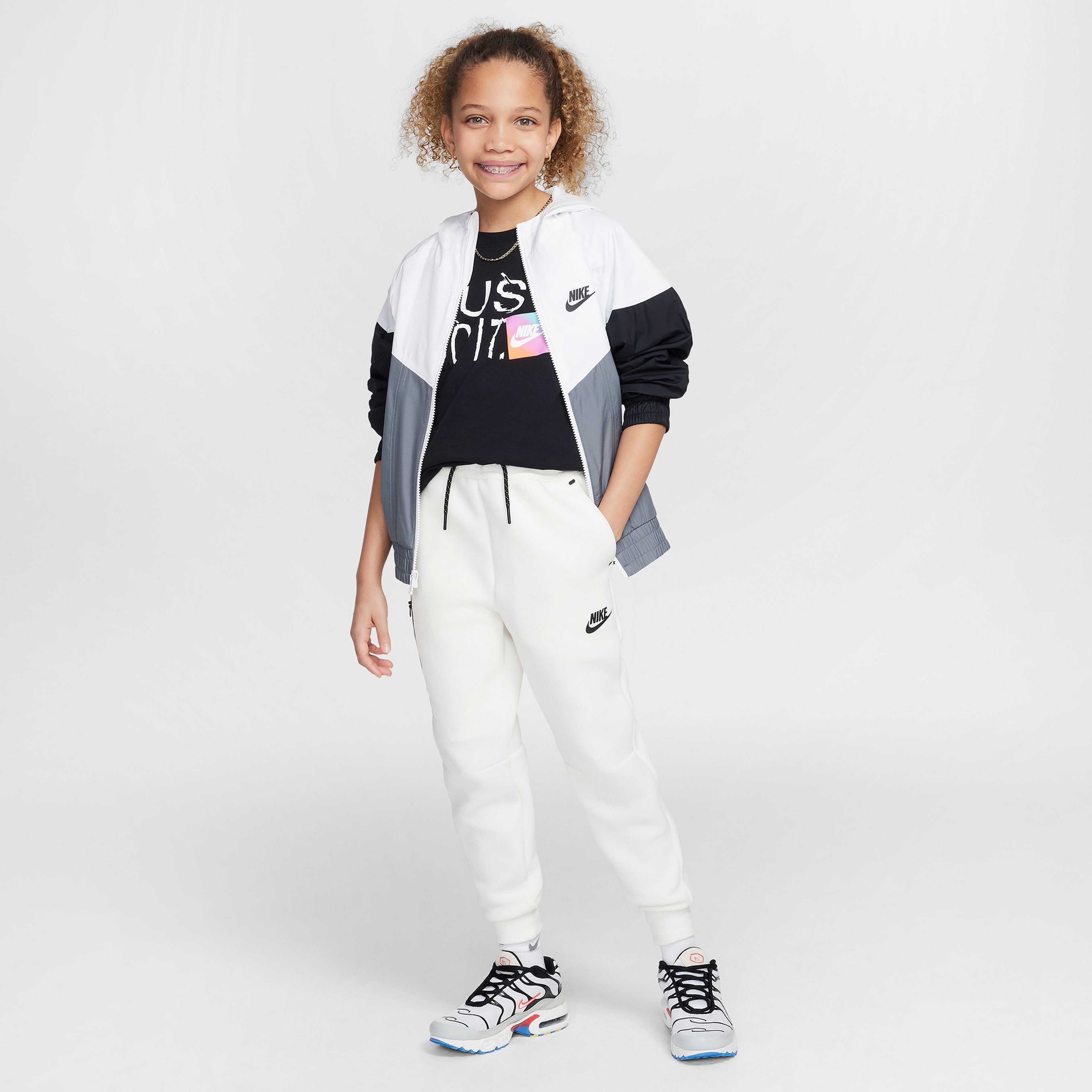 Nike Sportswear Genç Çocuk Siyah T-Shirt