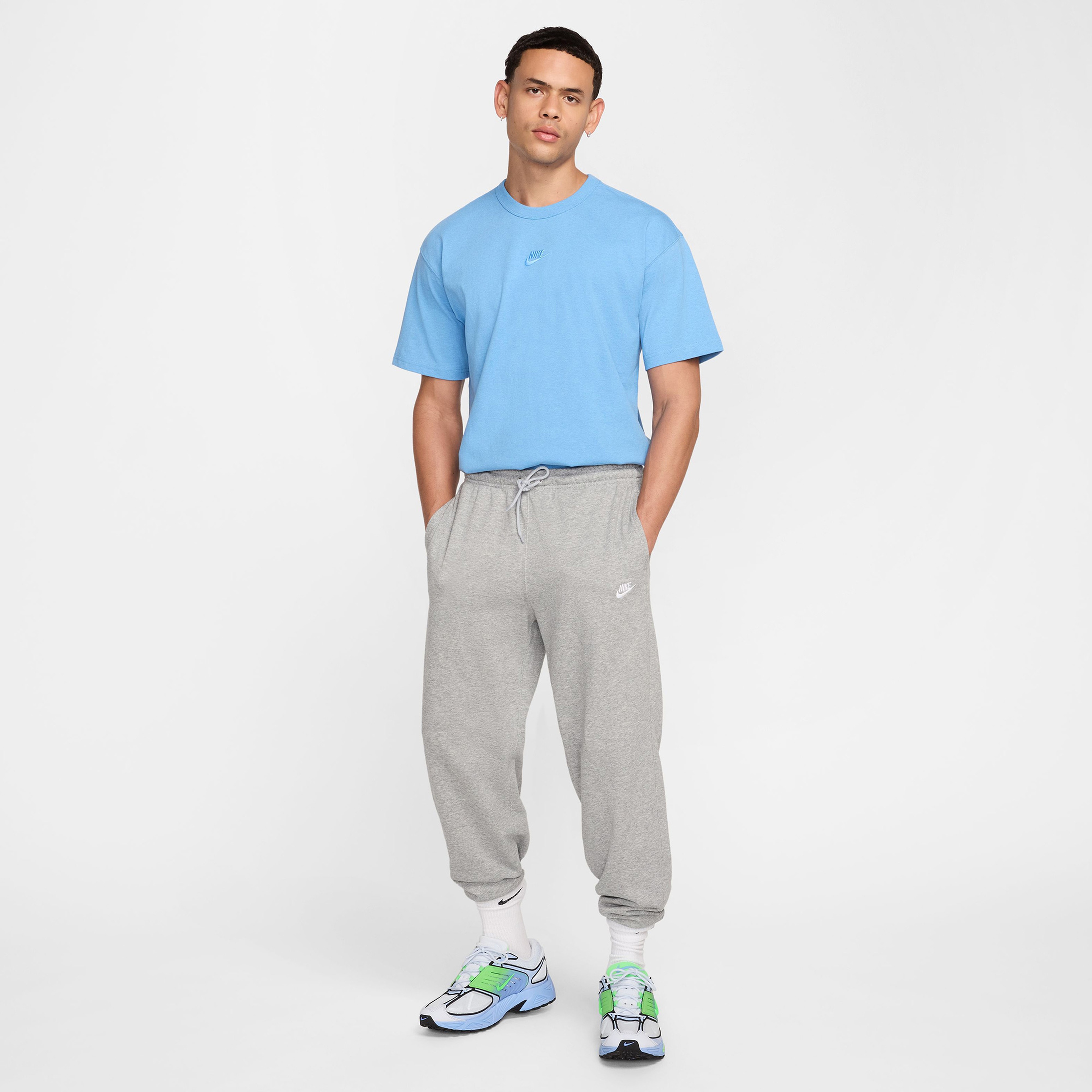 Nike Sportswear Premium Essentials Erkek Mavi T-Shirt