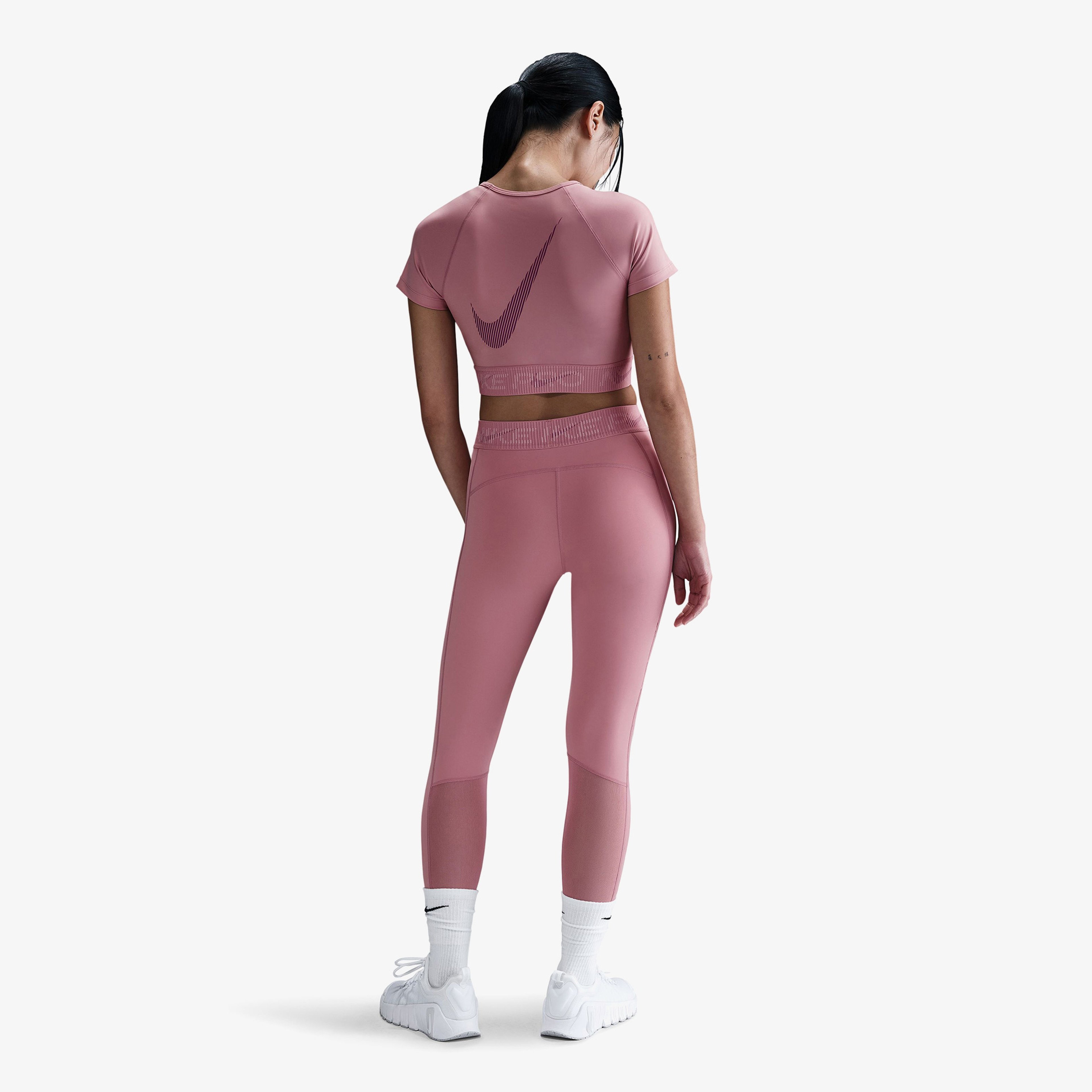 Nike Pro Dri-Fit Kadın Pembe T-Shirt
