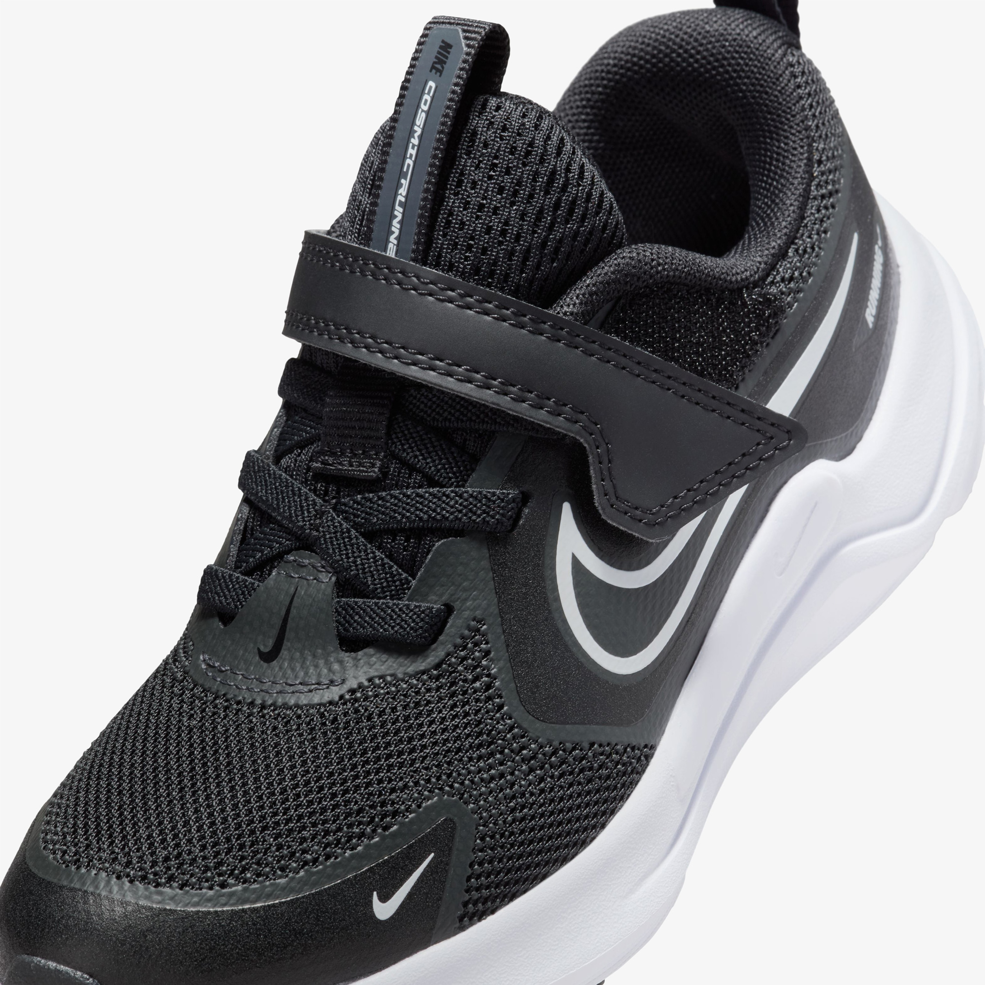 Nike Cosmic Runner Çocuk Siyah Koşu Ayakkabısı