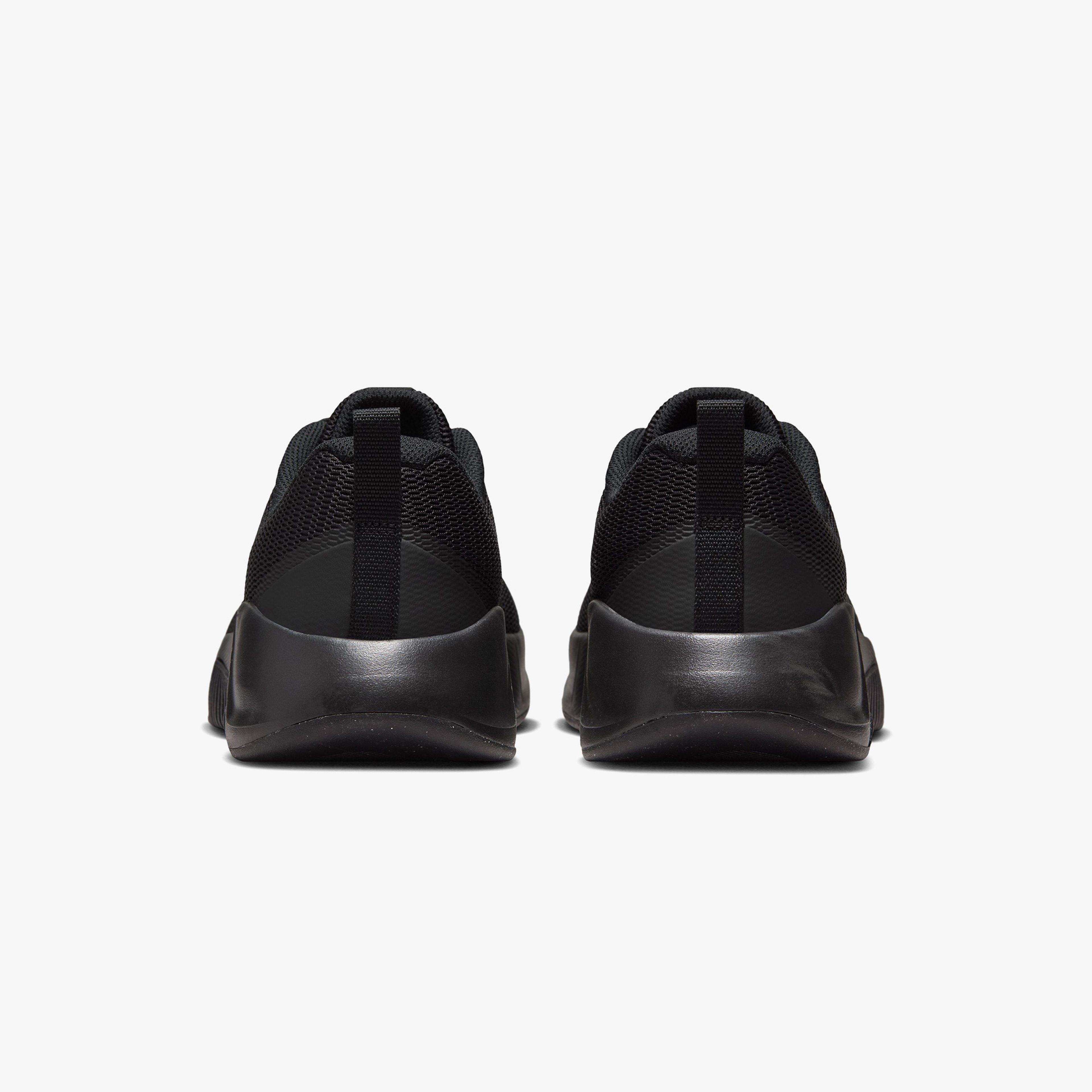 Nike MC Trainer 3 Erkek Siyah Spor Ayakkabı