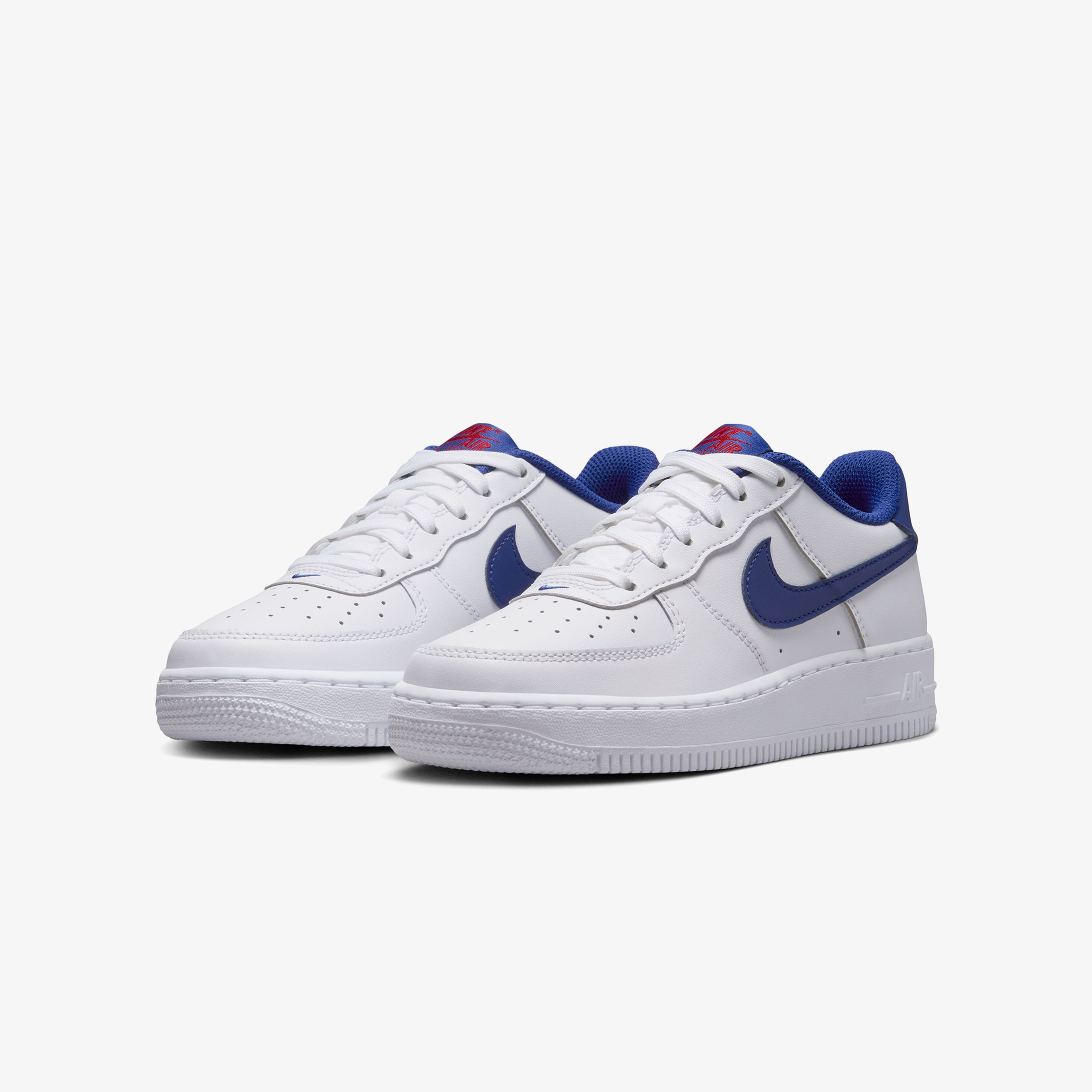 Nike Air Force 1 Genç Çocuk Beyaz Spor Ayakkabı