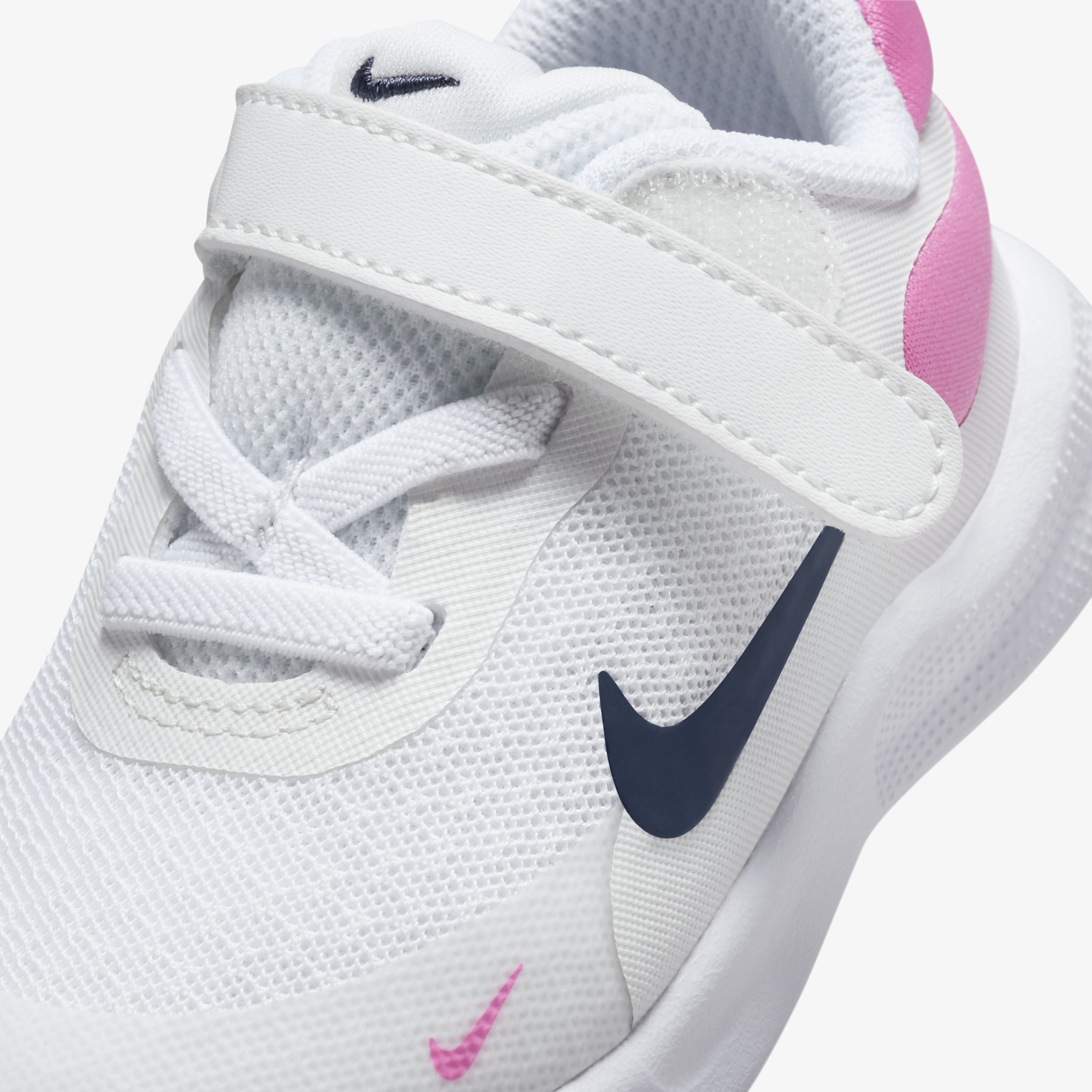 Nike Revolution 7 Çocuk Beyaz Spor Ayakkabı