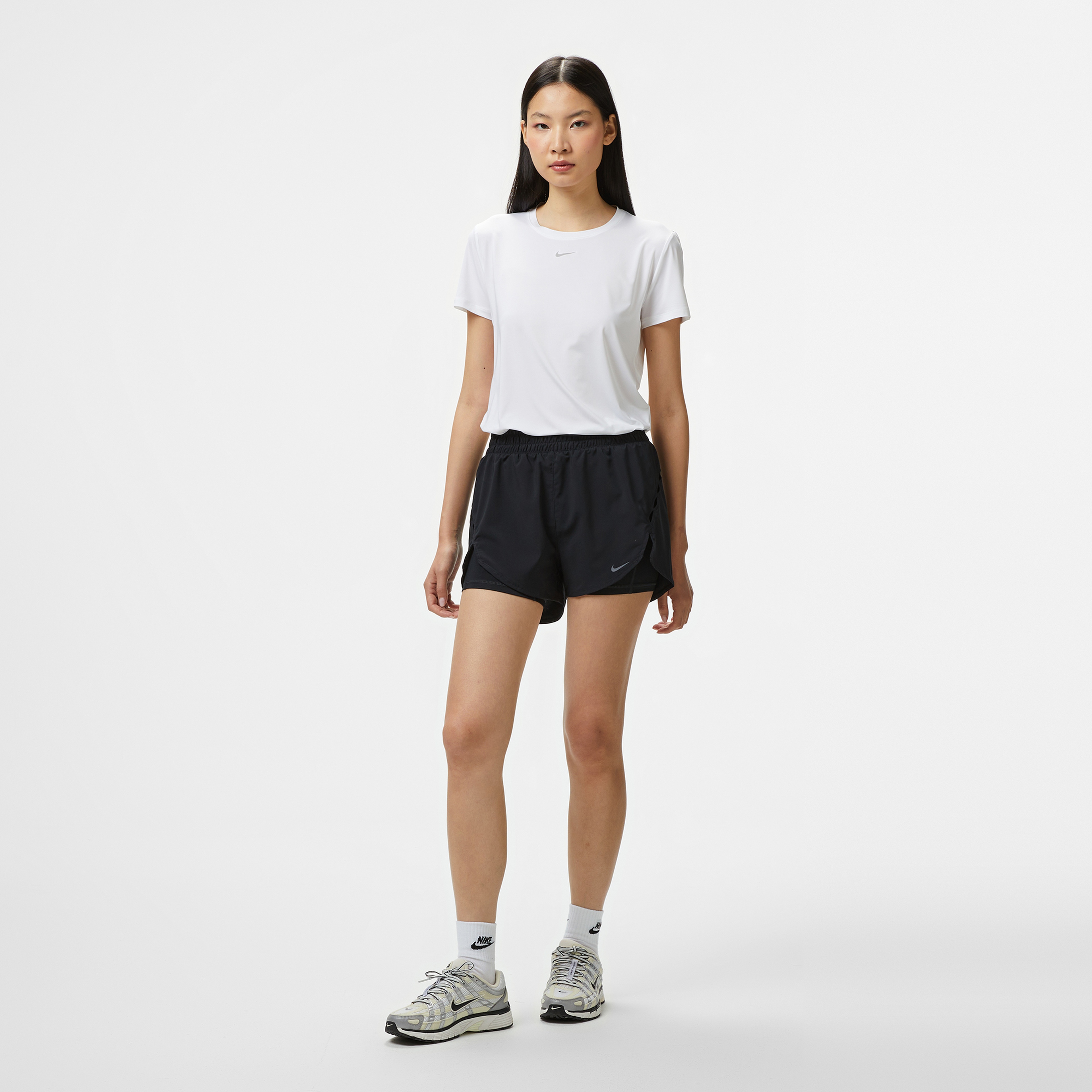 Nike One Dri-Fit 2 in 1 Kadın Siyah Şort