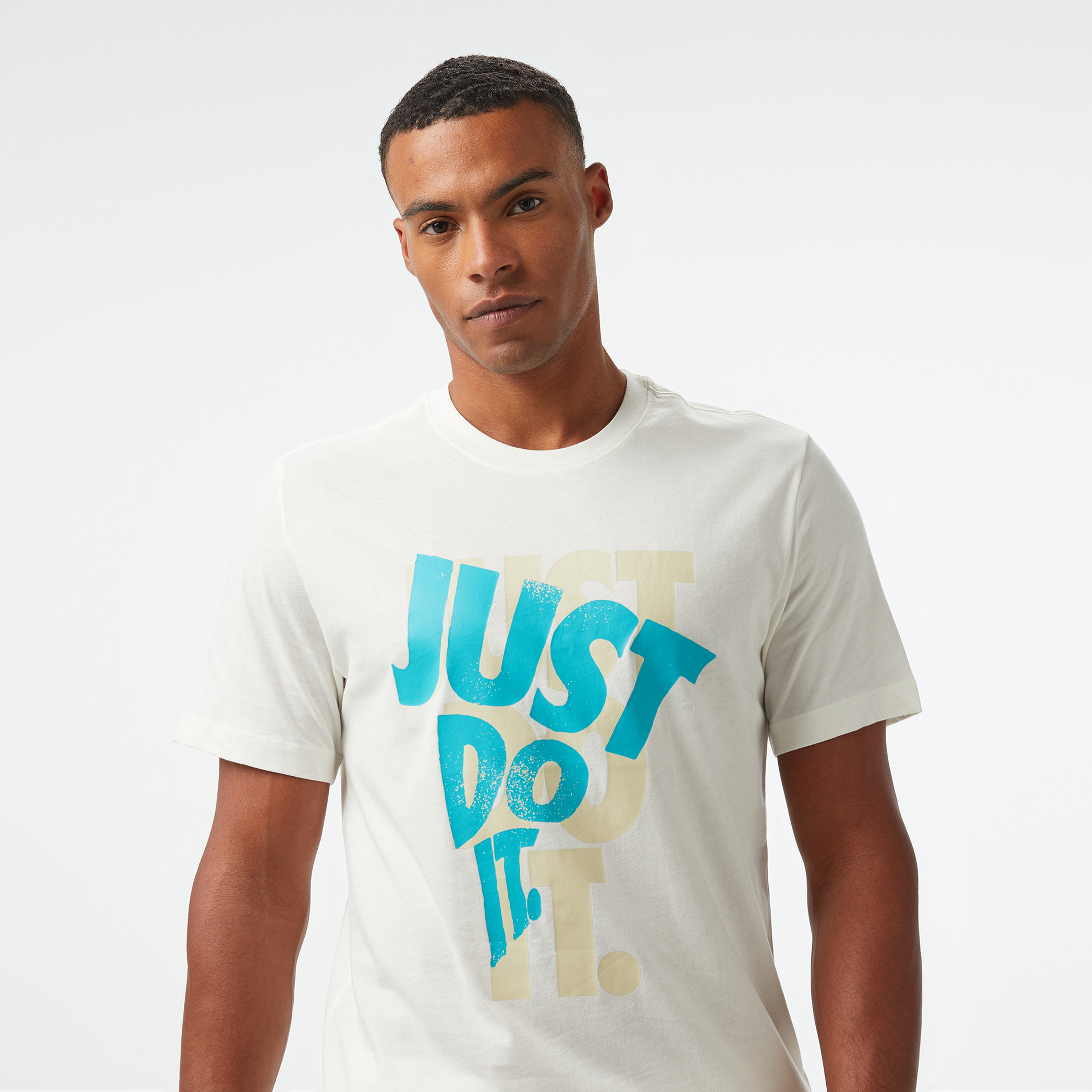 Nike Sportswear Just Do It Erkek Beyaz T-Shirt