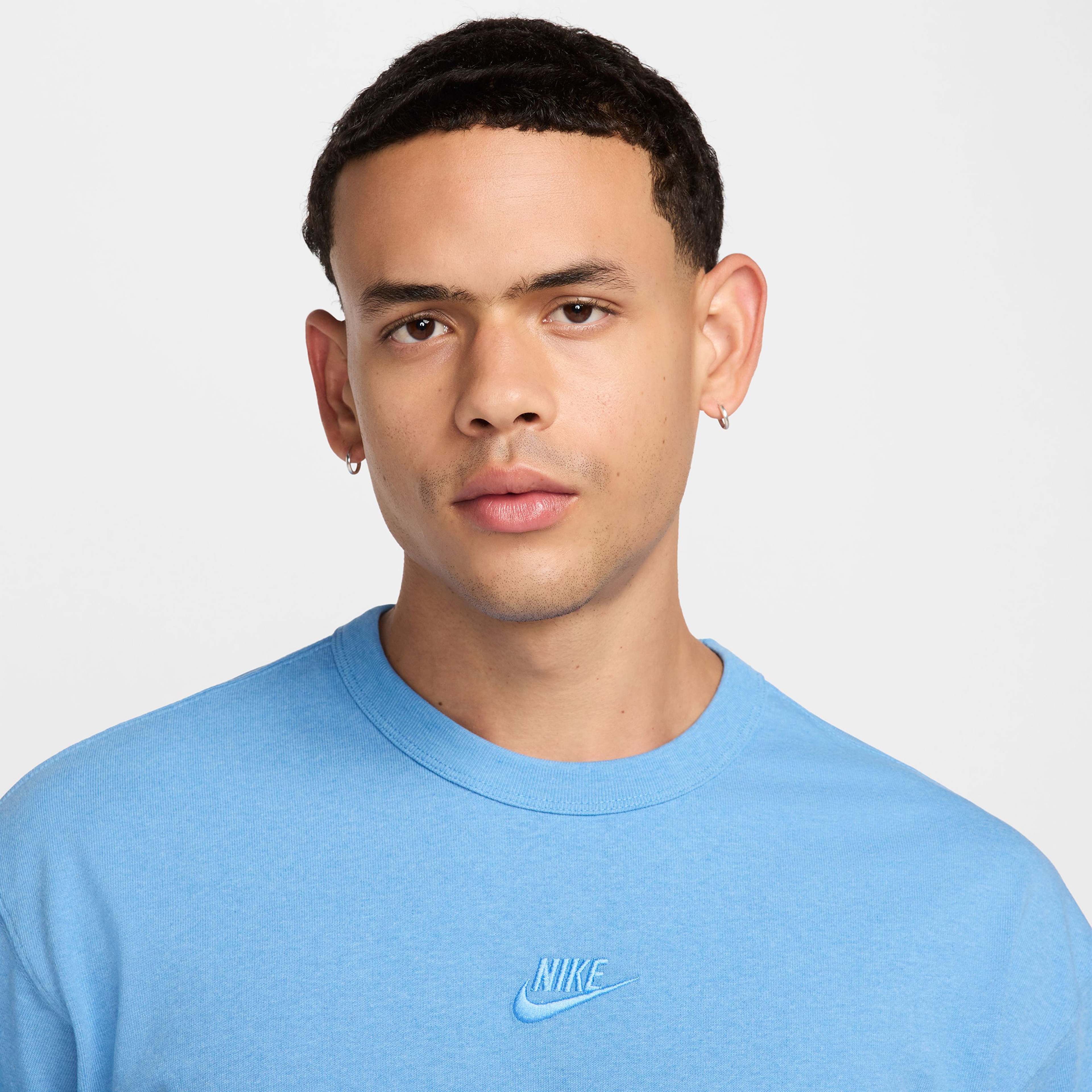 Nike Sportswear Premium Essentials Erkek Mavi T-Shirt